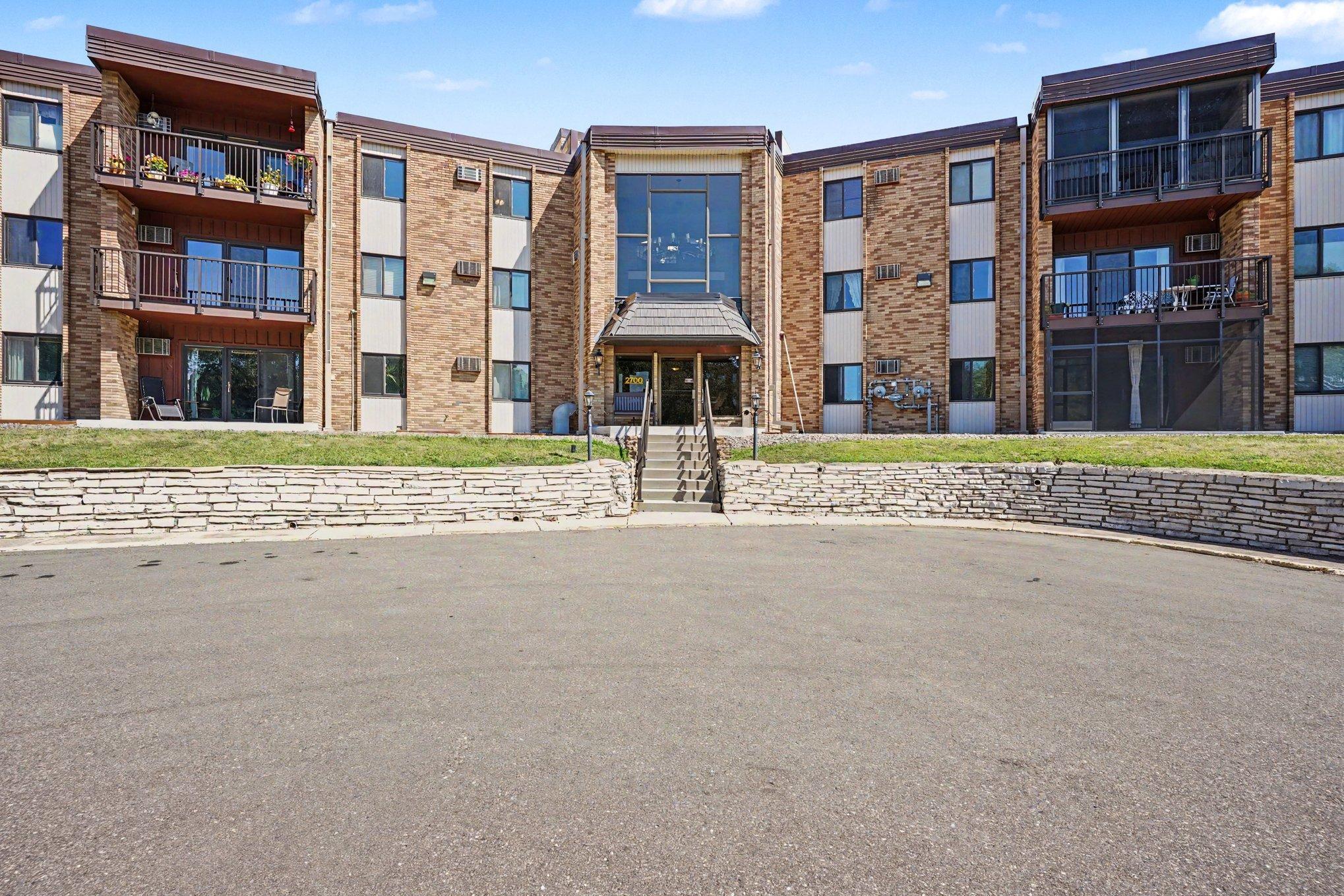 View of Residential at 2700 Oxford Street #154, Roseville MN 55113, Roseville (23 of 25) - Mike Wilen | Minnesota Team Real Estate