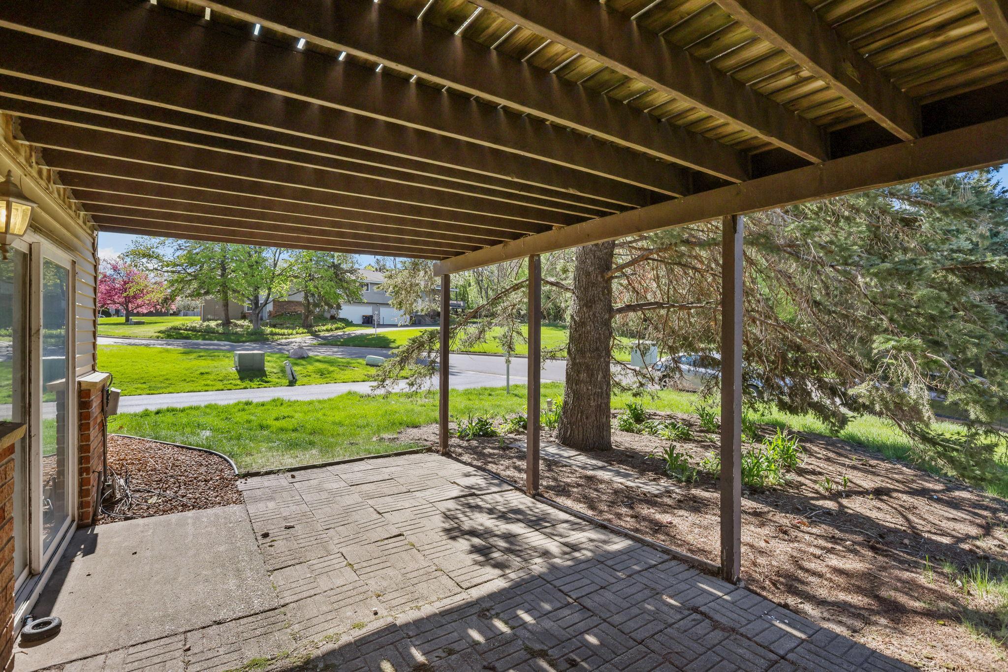 View of Residential at 1812 123rd Street, Burnsville MN 55337, Burnsville (28 of 29) - Mike Wilen | Minnesota Team Real Estate