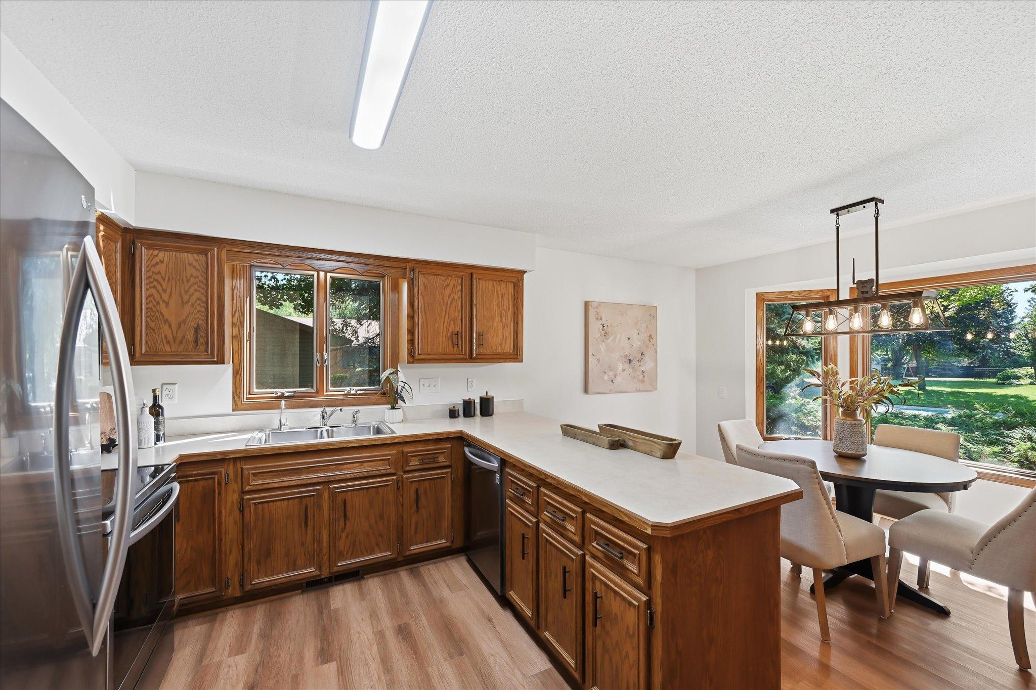 View of Residential at 525 Mackubin Circle, Shoreview MN 55126, Shoreview (13 of 48) - Mike Wilen | Minnesota Team Real Estate