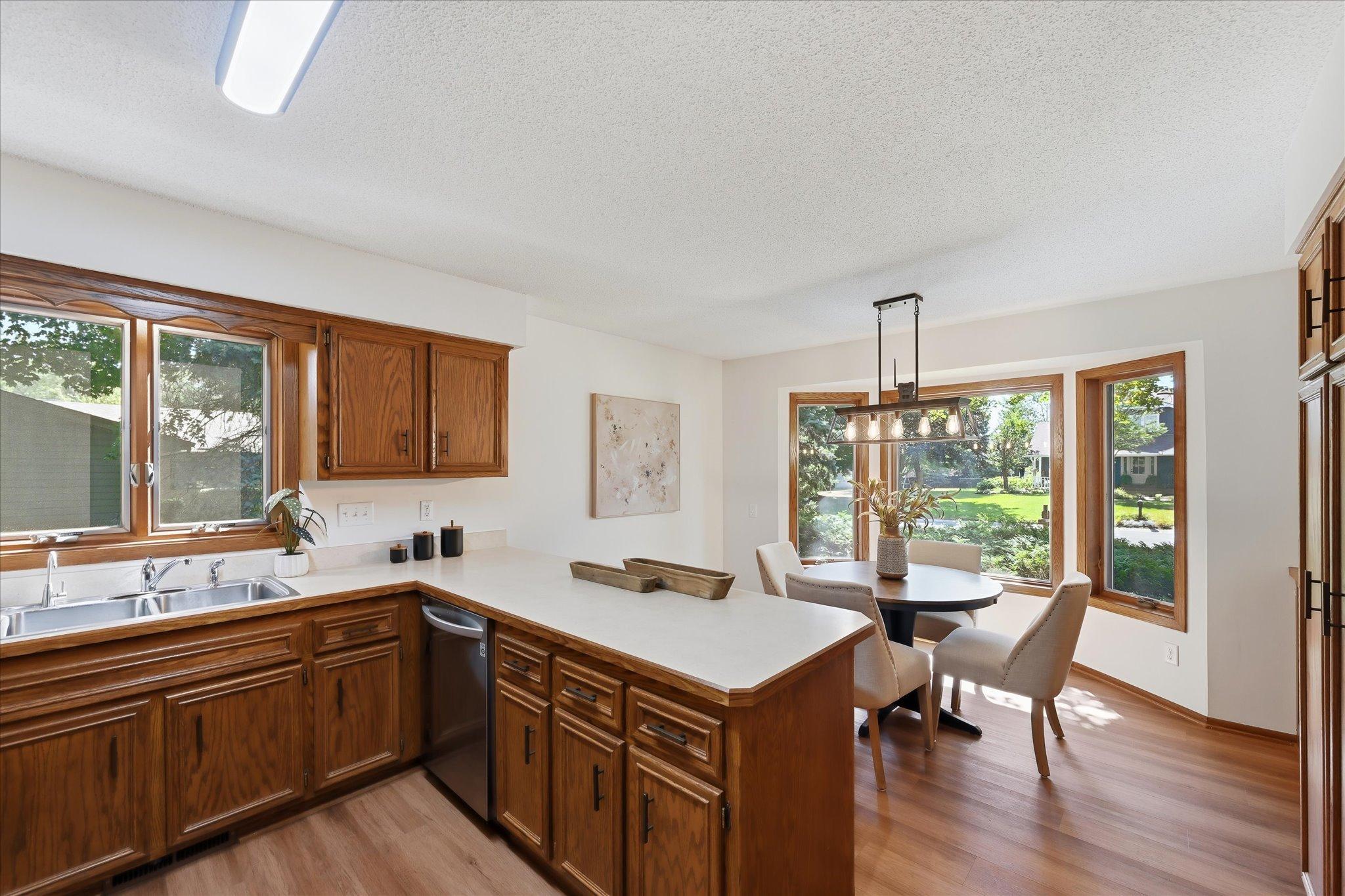 View of Residential at 525 Mackubin Circle, Shoreview MN 55126, Shoreview (19 of 48) - Mike Wilen | Minnesota Team Real Estate