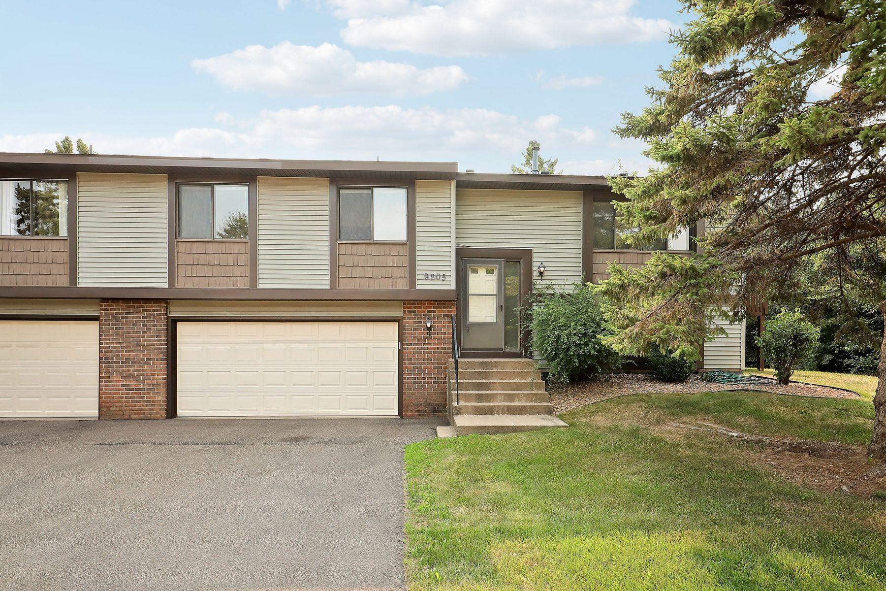 View of Residential at 9205 Dartford Road, Woodbury MN 55125, Woodbury (39 of 41) - Mike Wilen | Minnesota Team Real Estate