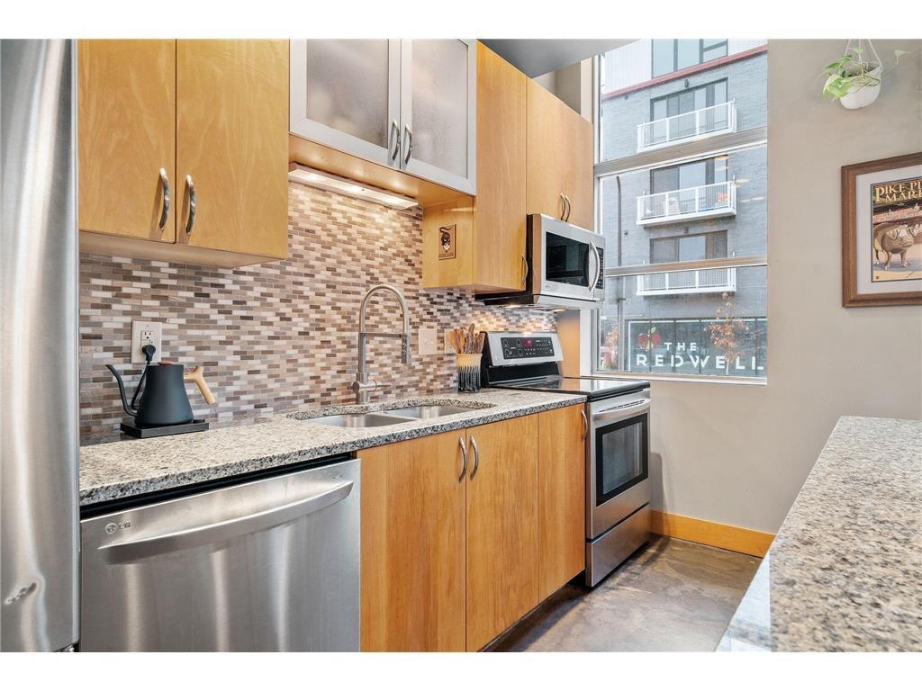 View of Residential at 918 3rd Street #105, Minneapolis MN 55401, Minneapolis (8 of 23) - Mike Wilen | Minnesota Team Real Estate