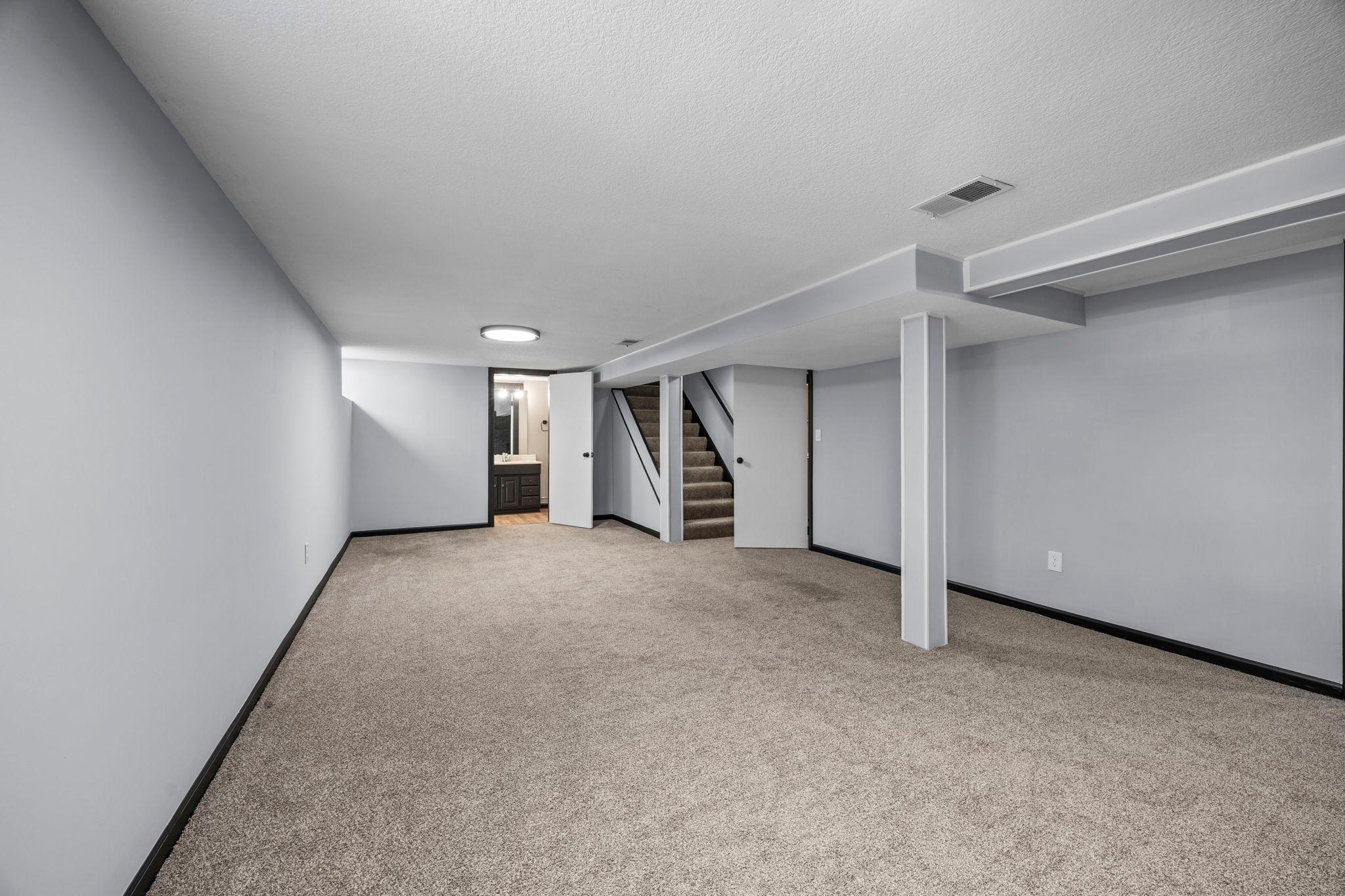 View of Residential at 254 Arion Street, West Saint Paul MN 55118, West Saint Paul (38 of 57) - Mike Wilen | Minnesota Team Real Estate