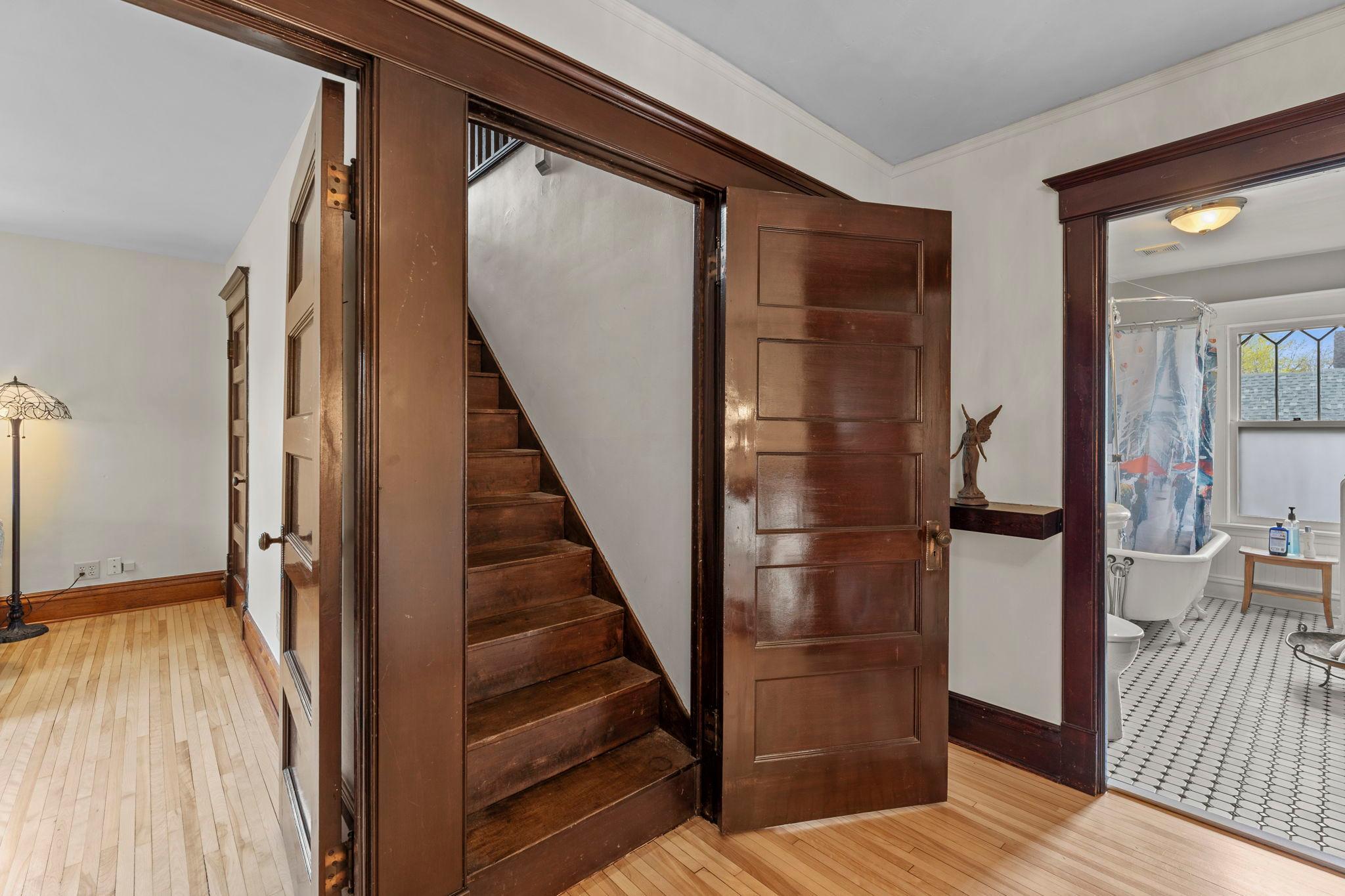 View of Residential at 802 Ashland Avenue, Saint Paul MN 55104, Saint Paul (50 of 72) - Mike Wilen | Minnesota Team Real Estate