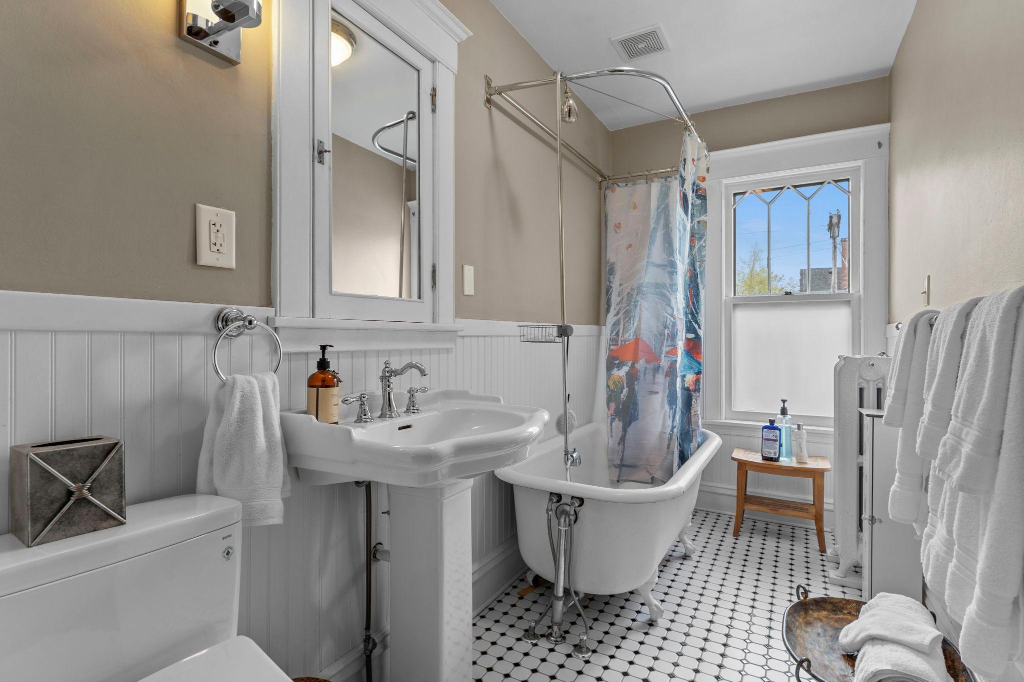 View of Residential at 802 Ashland Avenue, Saint Paul MN 55104, Saint Paul (43 of 72) - Mike Wilen | Minnesota Team Real Estate