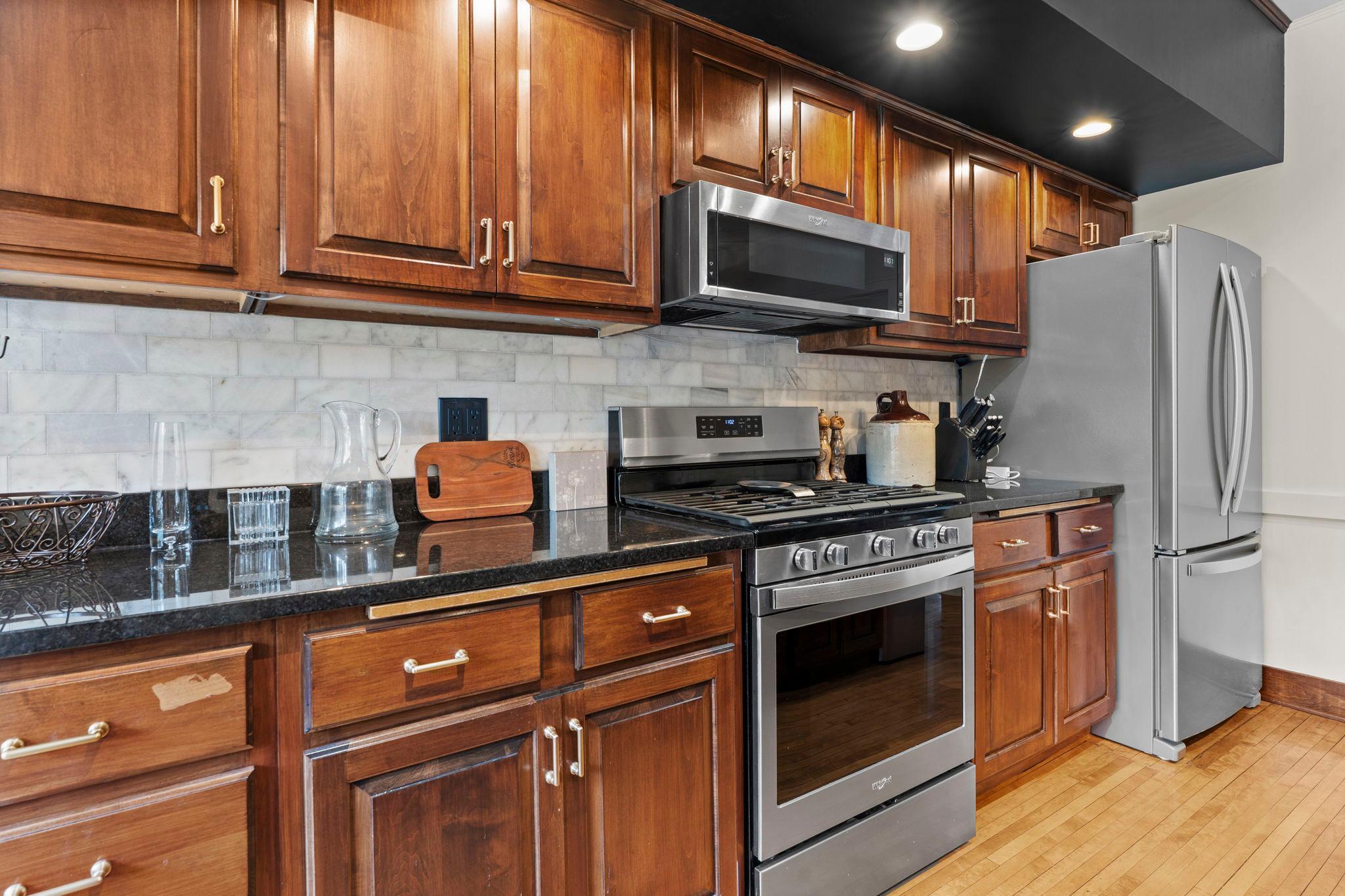 View of Residential at 802 Ashland Avenue, Saint Paul MN 55104, Saint Paul (26 of 72) - Mike Wilen | Minnesota Team Real Estate