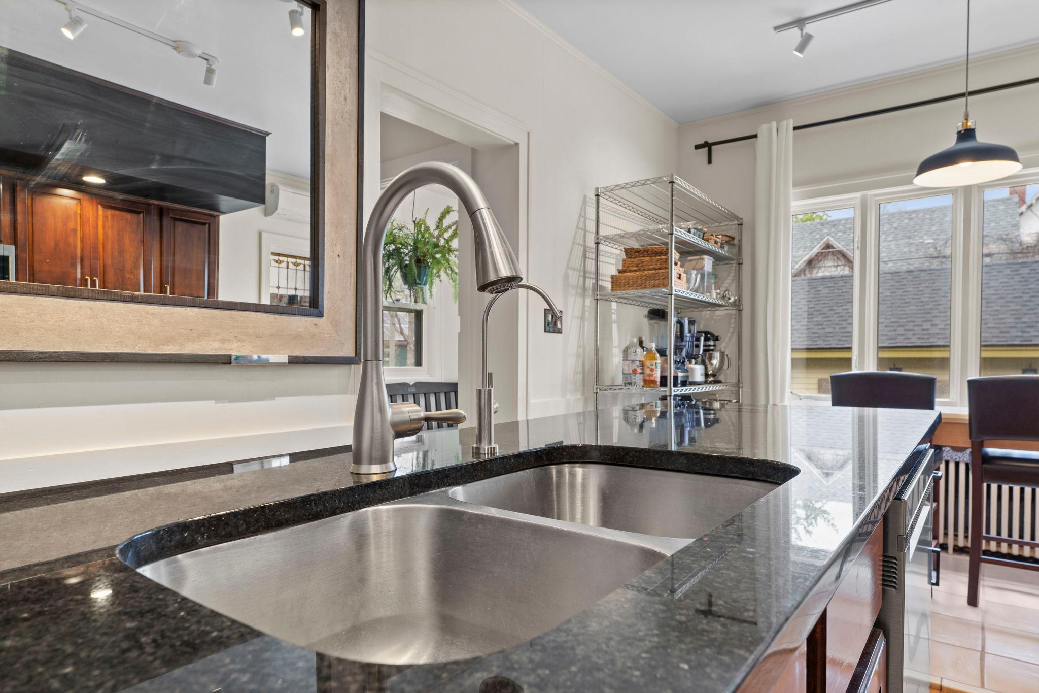 View of Residential at 802 Ashland Avenue, Saint Paul MN 55104, Saint Paul (25 of 72) - Mike Wilen | Minnesota Team Real Estate