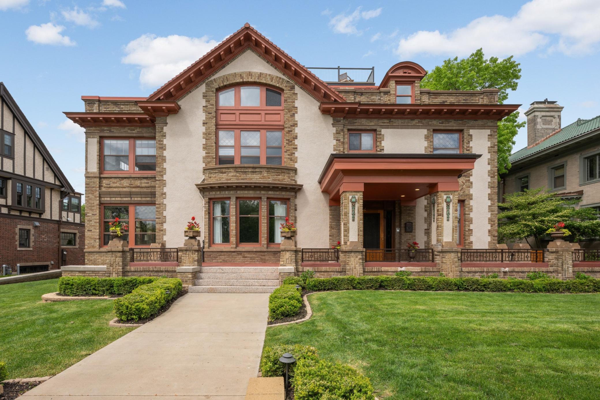 View of Residential at 2224 Lake Of The Isles Parkway, Minneapolis MN 55405, Minneapolis (9 of 112) - Mike Wilen | Minnesota Team Real Estate