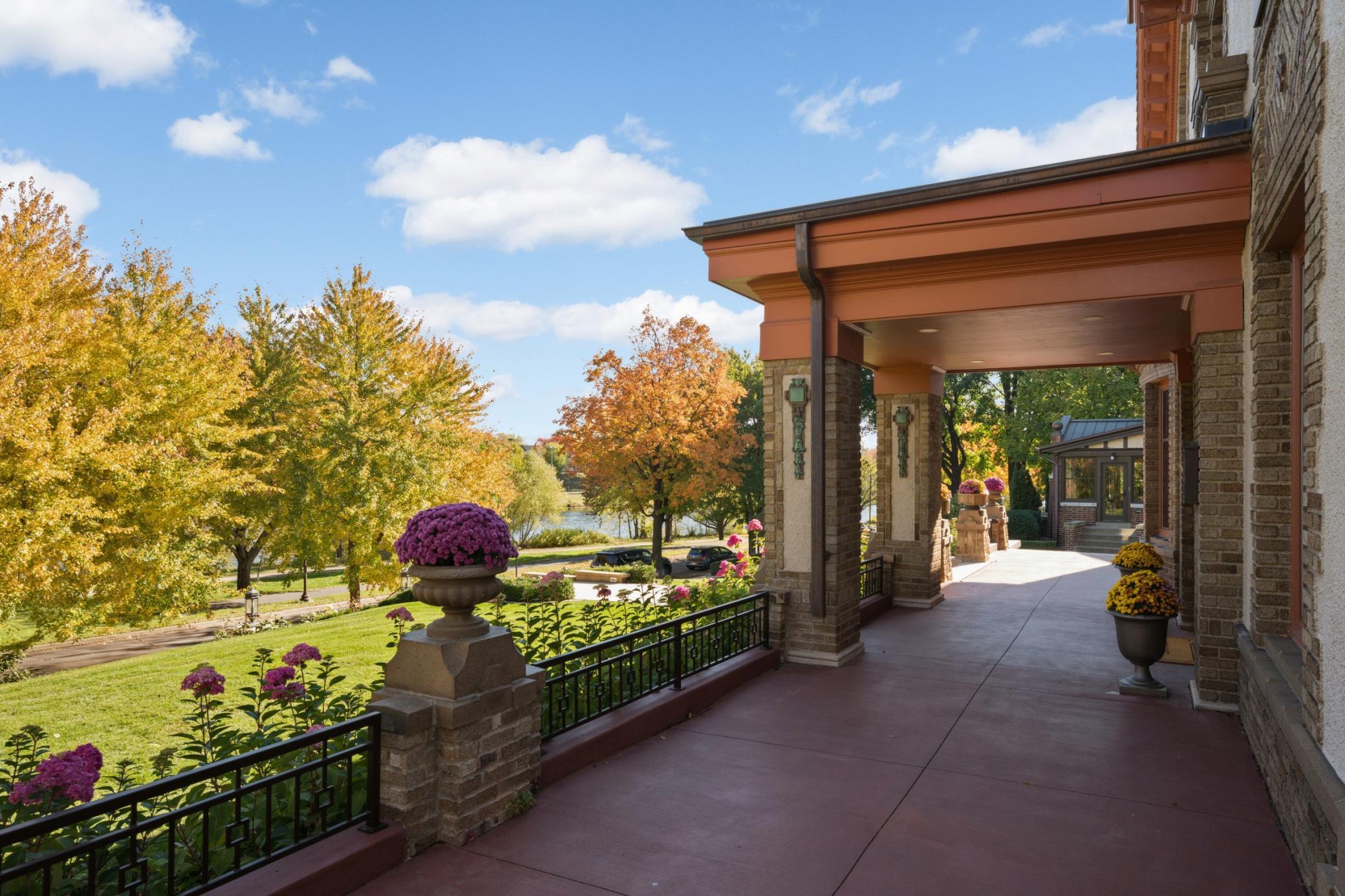 2224 Lake Of The Isles Parkway - for sale property at $3,000,000