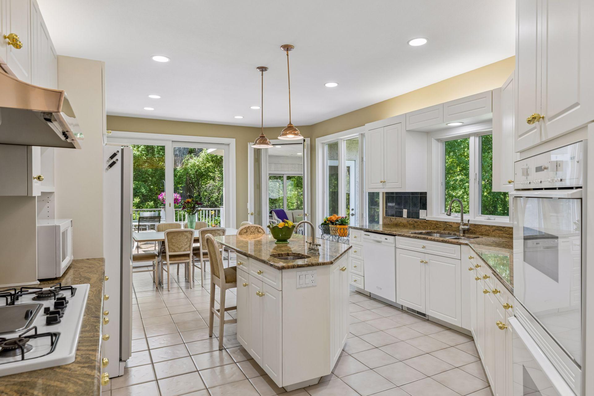 View of Residential at 689 Brookside Lane, Mendota Heights MN 55118, Mendota Heights (17 of 55) - Mike Wilen | Minnesota Team Real Estate