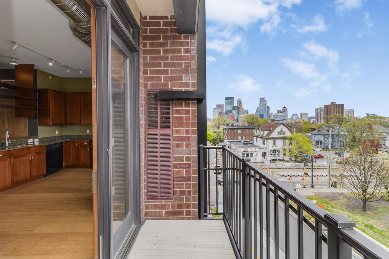 View of Residential at 15 Franklin Avenue #432, Minneapolis MN 55404, Minneapolis (13 of 26) - Mike Wilen | Minnesota Team Real Estate