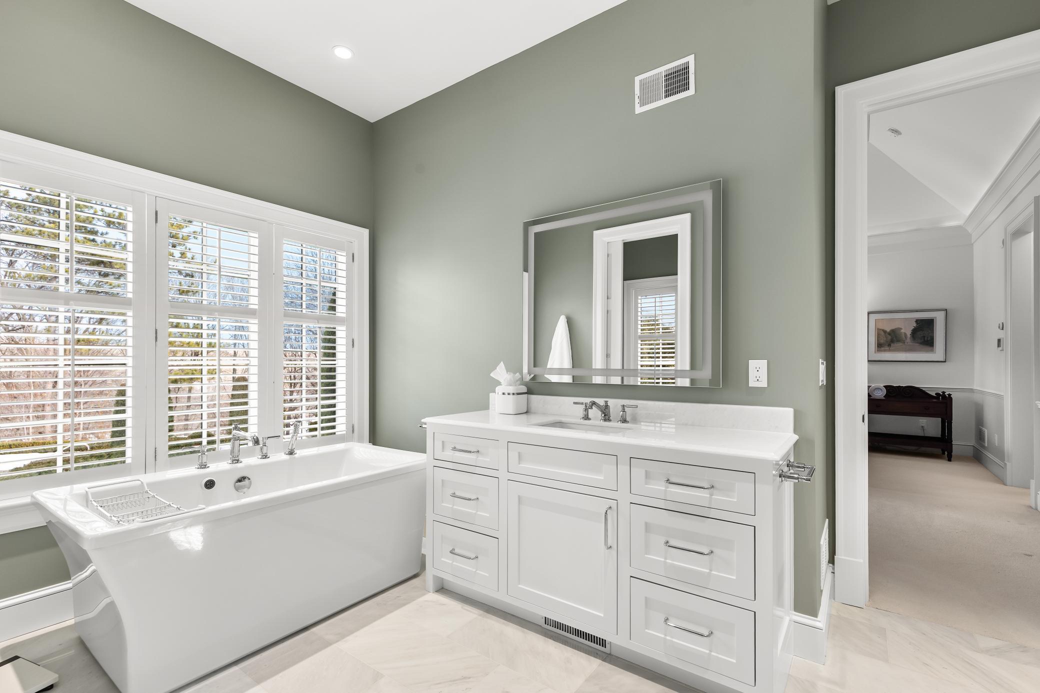View of Residential at 325 Highcroft Lane, Wayzata MN 55391, Wayzata (21 of 42) - Mike Wilen | Minnesota Team Real Estate