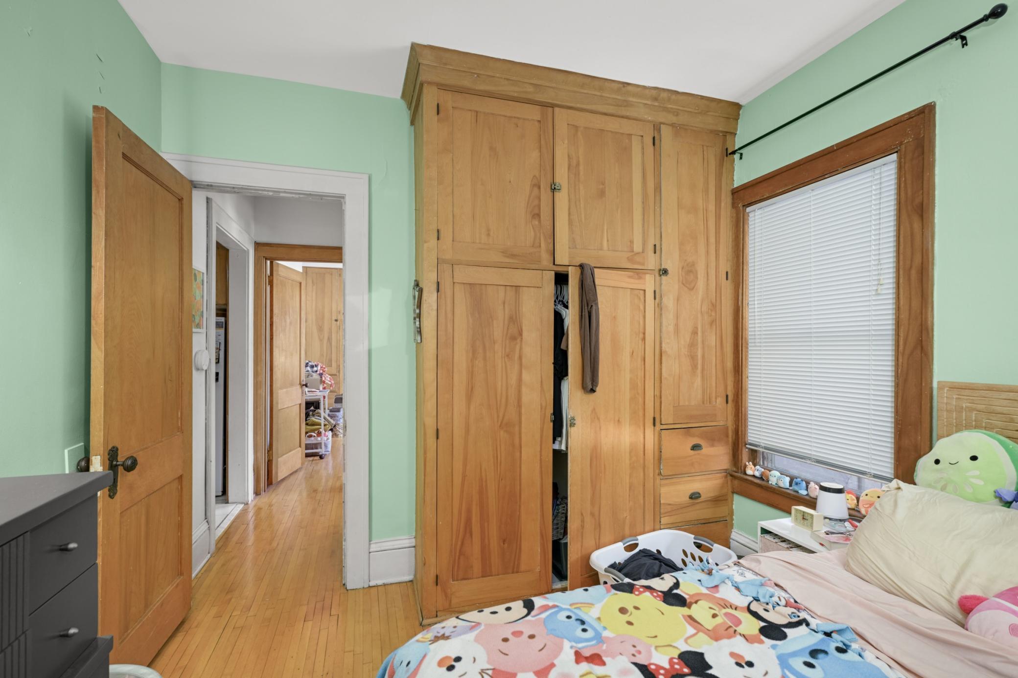 View of Residential Income at 2121 Penn Avenue, Minneapolis MN 55405, Minneapolis (35 of 50) - Mike Wilen | Minnesota Team Real Estate