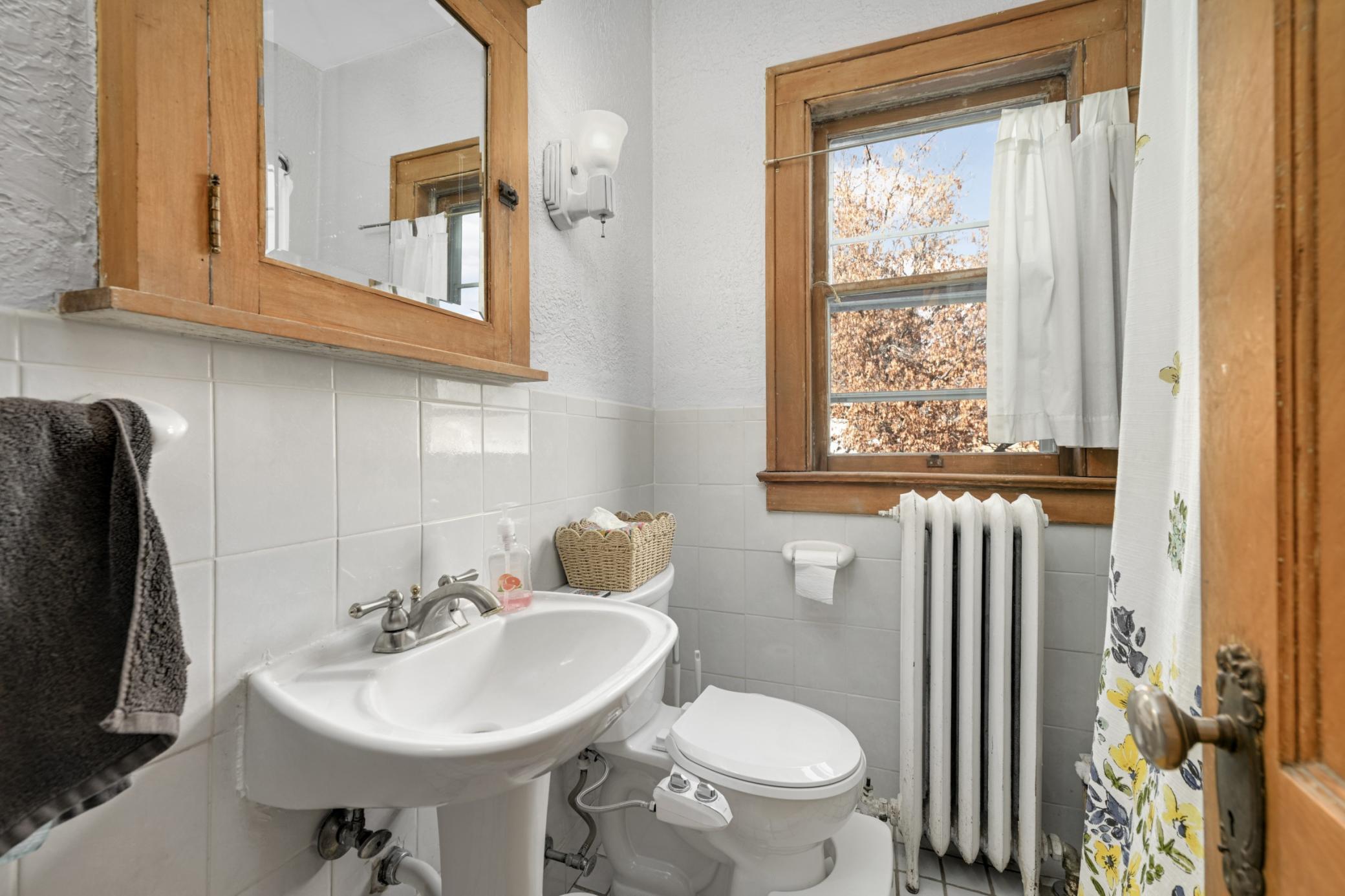 View of Residential Income at 2121 Penn Avenue, Minneapolis MN 55405, Minneapolis (36 of 50) - Mike Wilen | Minnesota Team Real Estate