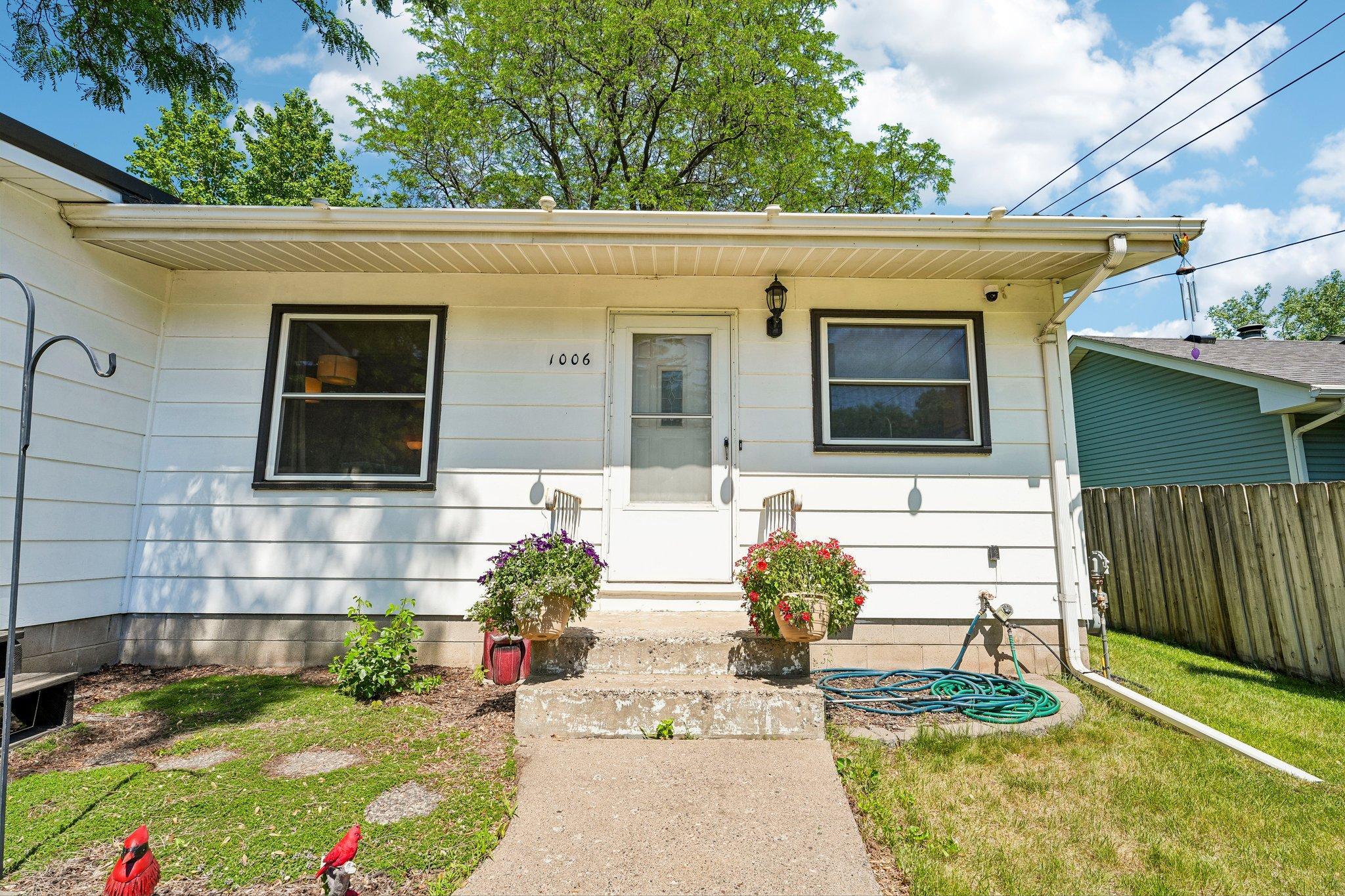 View of Residential at 1006 Summit Avenue, South Saint Paul MN 55075, South Saint Paul - Mike Wilen | Minnesota Team Real Estate