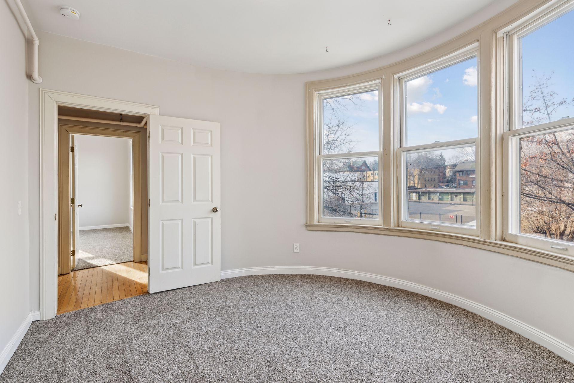 View of Residential Income at 2021 3rd Avenue, Minneapolis MN 55404, Minneapolis (19 of 26) - Mike Wilen | Minnesota Team Real Estate
