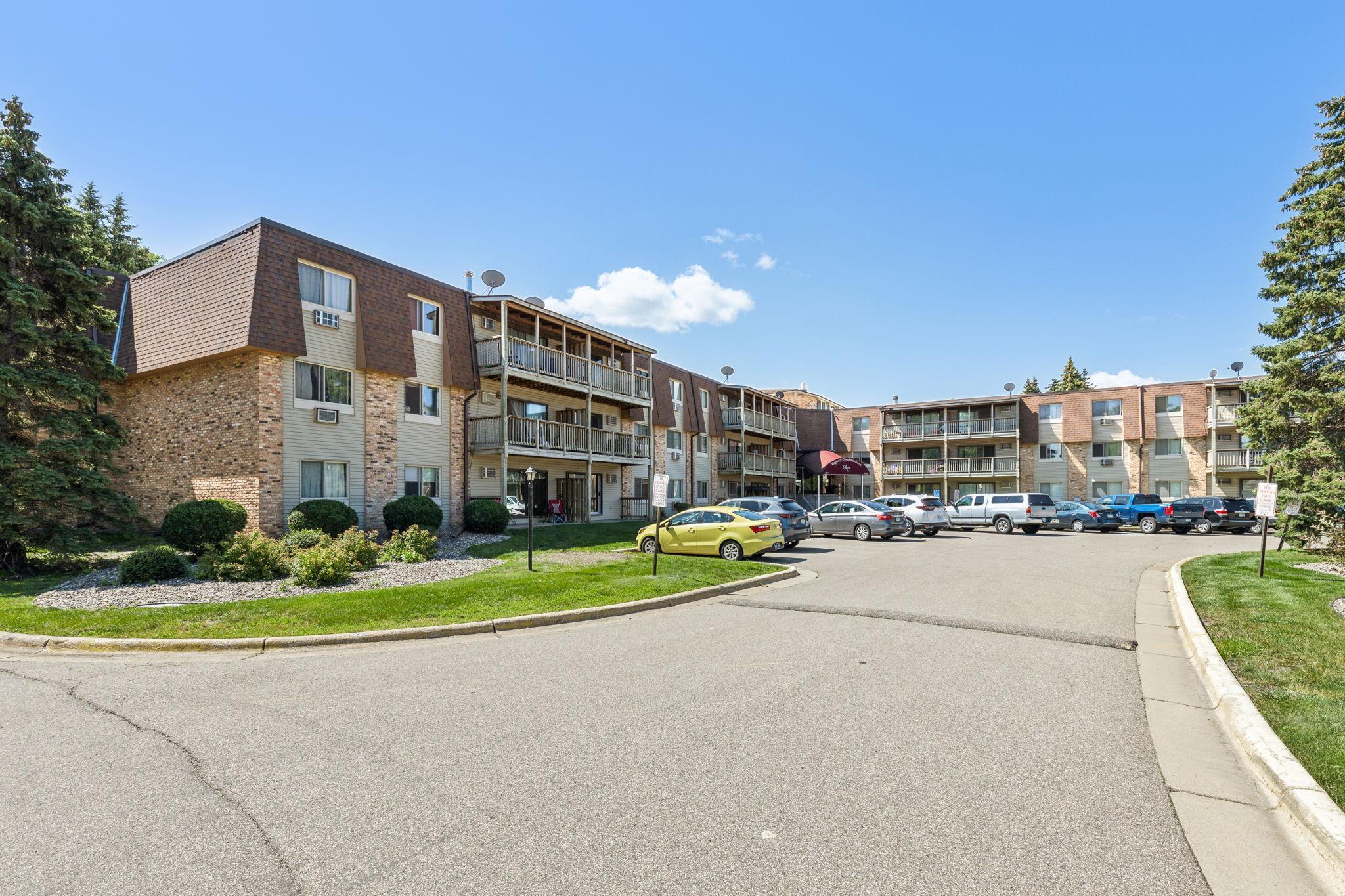 View of Residential at 2011 122nd Street #D5, Burnsville MN 55337, Burnsville (36 of 37) - Mike Wilen | Minnesota Team Real Estate