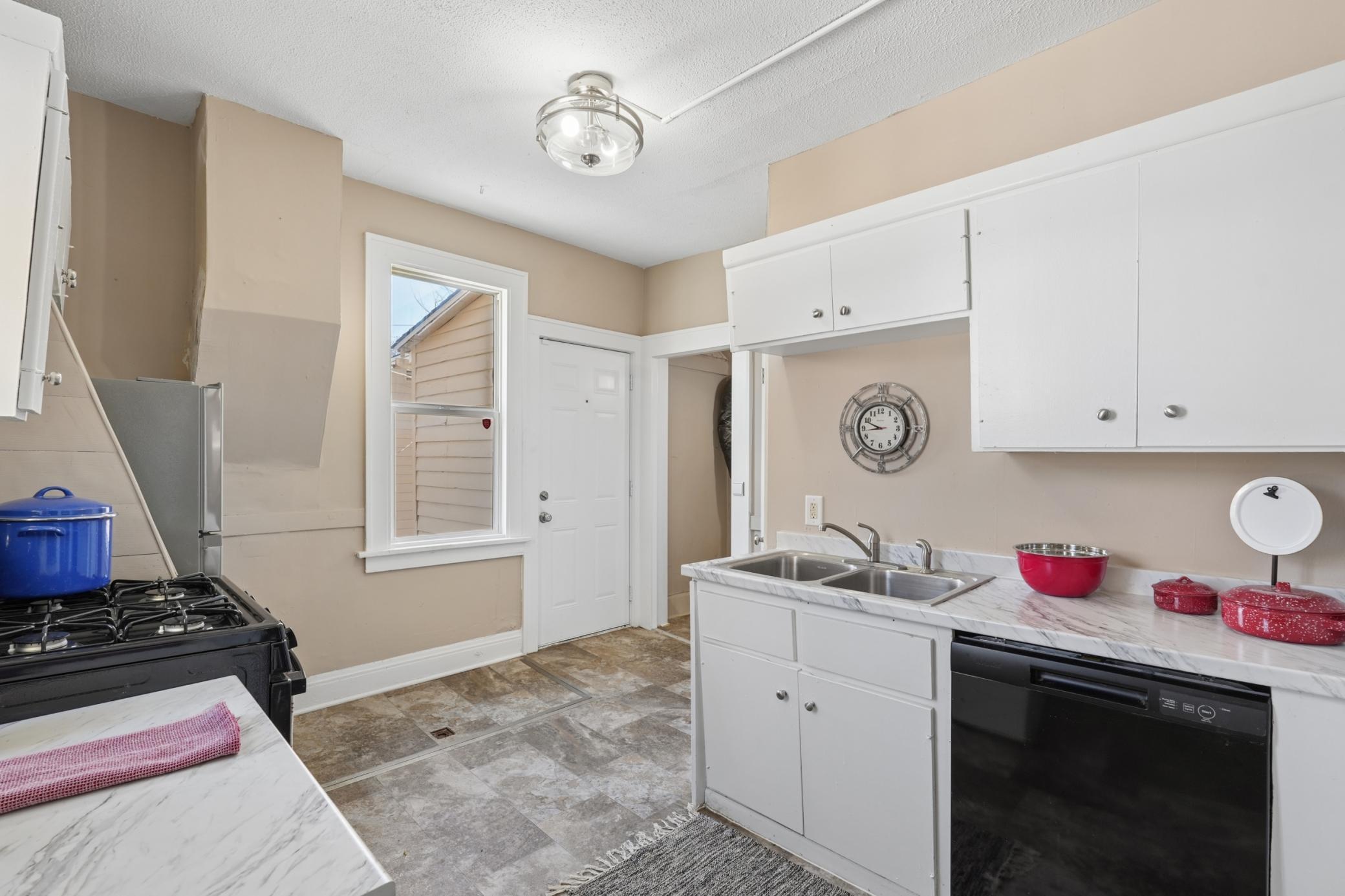 View of Residential at 1368 Payne Avenue, Saint Paul MN 55130, Saint Paul (13 of 24) - Mike Wilen | Minnesota Team Real Estate
