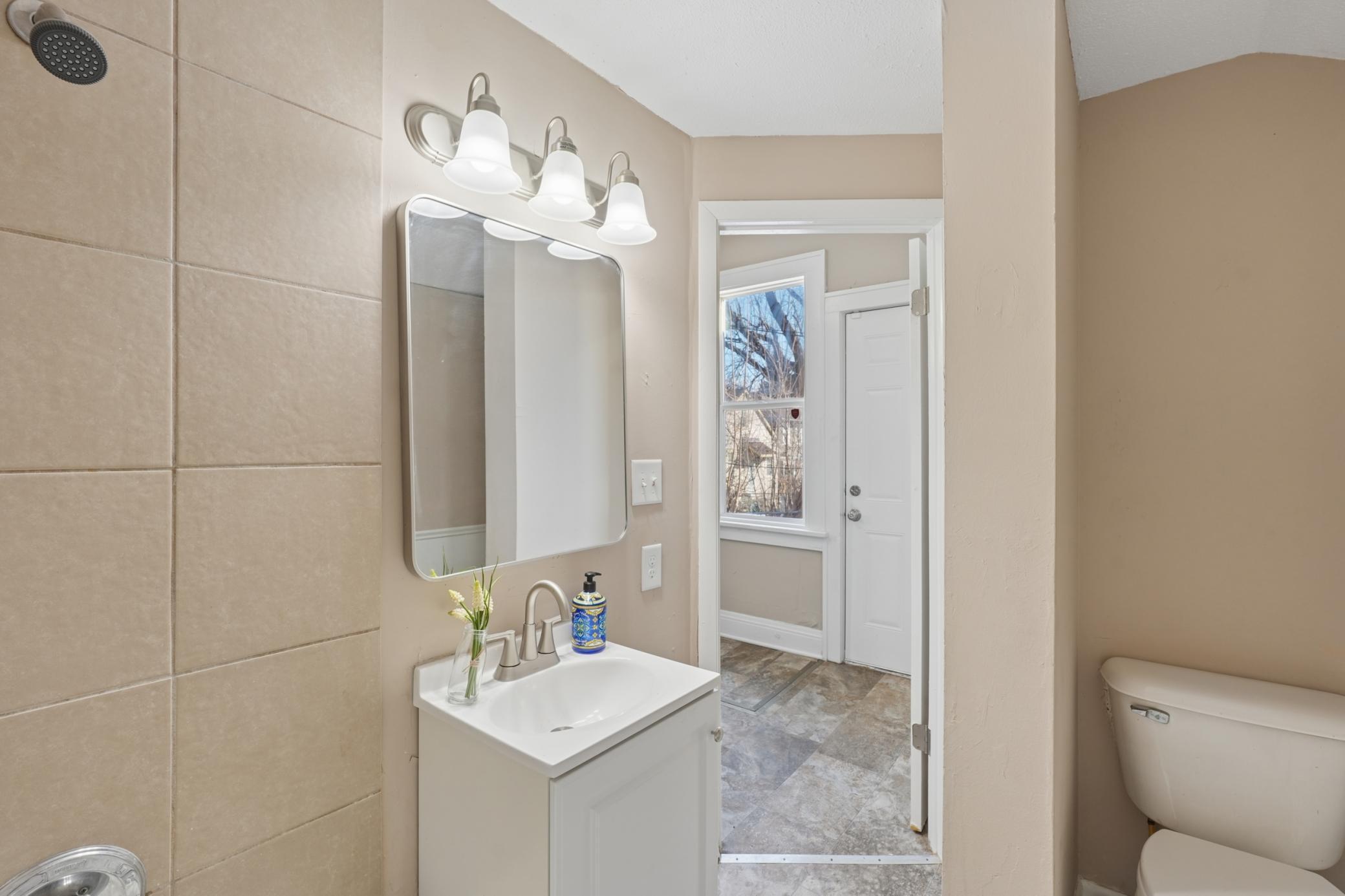 View of Residential at 1368 Payne Avenue, Saint Paul MN 55130, Saint Paul (21 of 24) - Mike Wilen | Minnesota Team Real Estate