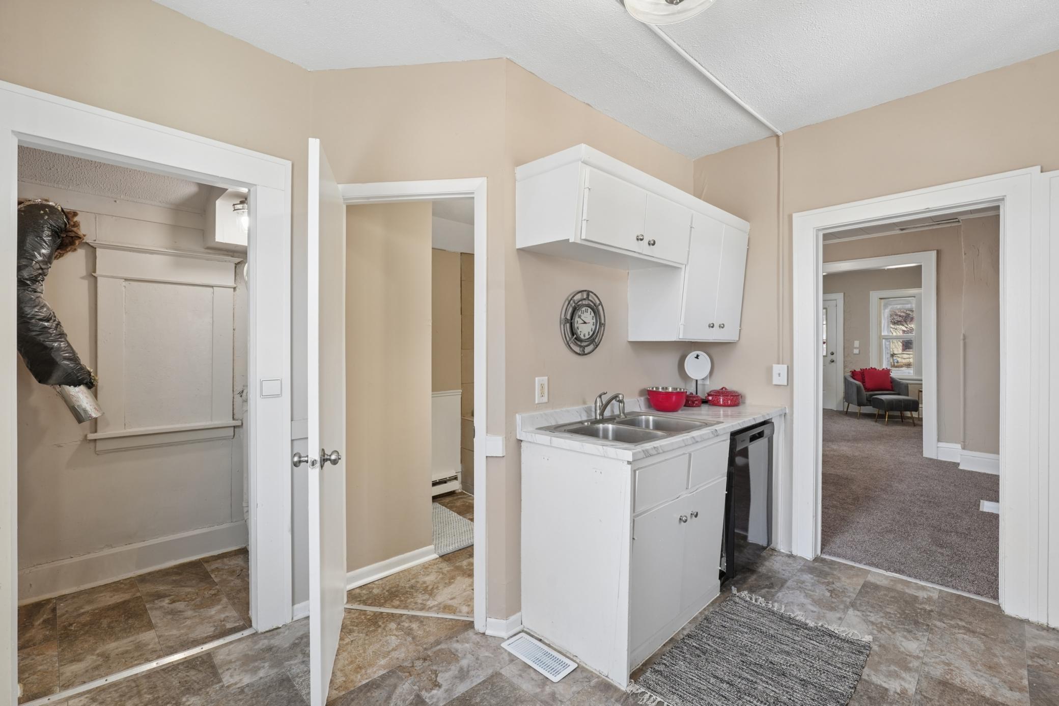 View of Residential at 1368 Payne Avenue, Saint Paul MN 55130, Saint Paul (22 of 24) - Mike Wilen | Minnesota Team Real Estate