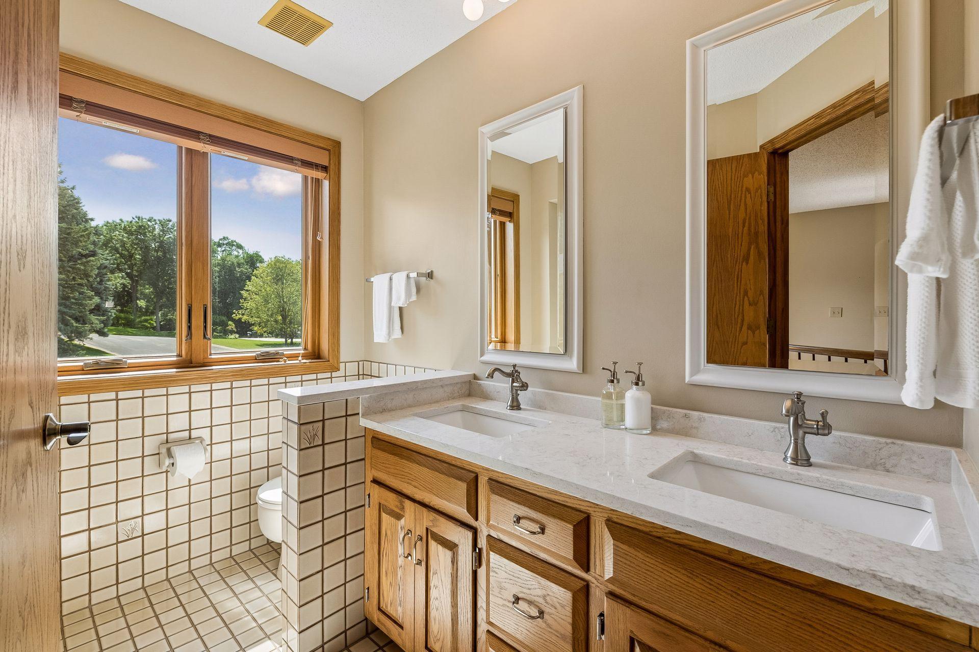 View of Residential at 10416 Briar Circle, Bloomington MN 55437, Bloomington (19 of 46) - Mike Wilen | Minnesota Team Real Estate