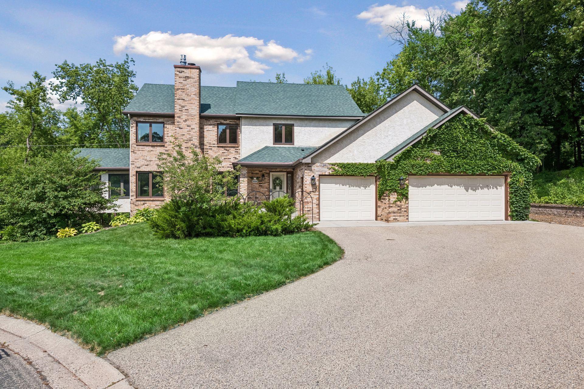 View of Residential at 10416 Briar Circle, Bloomington MN 55437, Bloomington (2 of 46) - Mike Wilen | Minnesota Team Real Estate