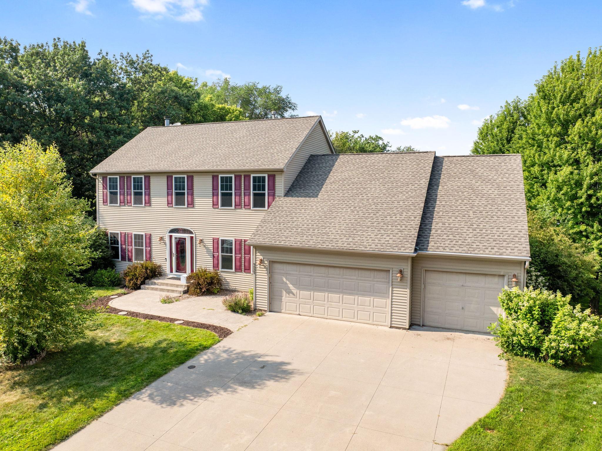 View of Residential at 9535 Pineview Lane, Maple Grove MN 55369, Maple Grove - Mike Wilen | Minnesota Team Real Estate