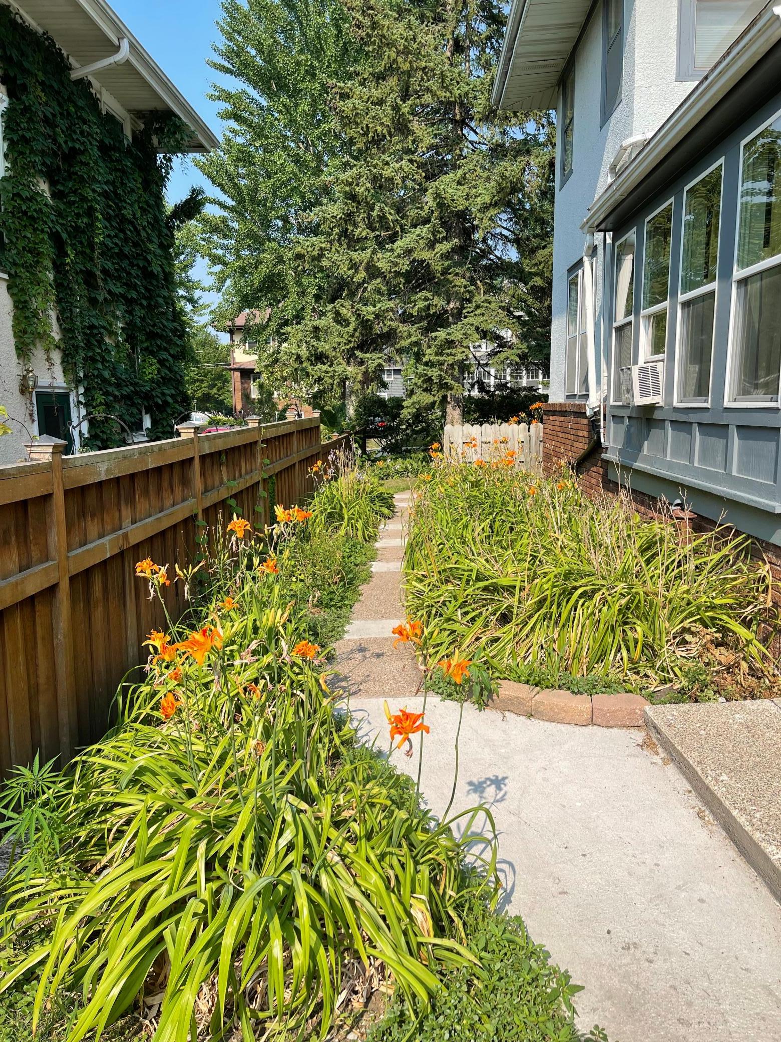 View of Residential Income at 258 Macalester Street, Saint Paul MN 55105, Saint Paul (3 of 16) - Mike Wilen | Minnesota Team Real Estate