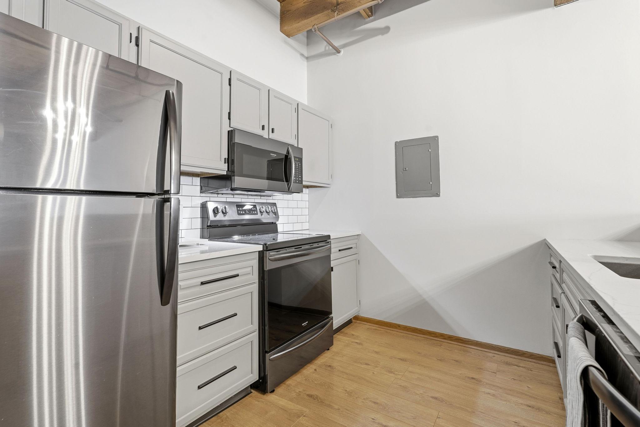 View of Residential at 400 1st Street #502, Minneapolis MN 55401, Minneapolis (12 of 31) - Mike Wilen | Minnesota Team Real Estate