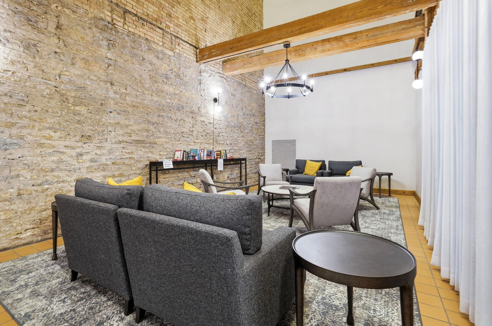 View of Residential at 400 1st Street #502, Minneapolis MN 55401, Minneapolis (29 of 31) - Mike Wilen | Minnesota Team Real Estate