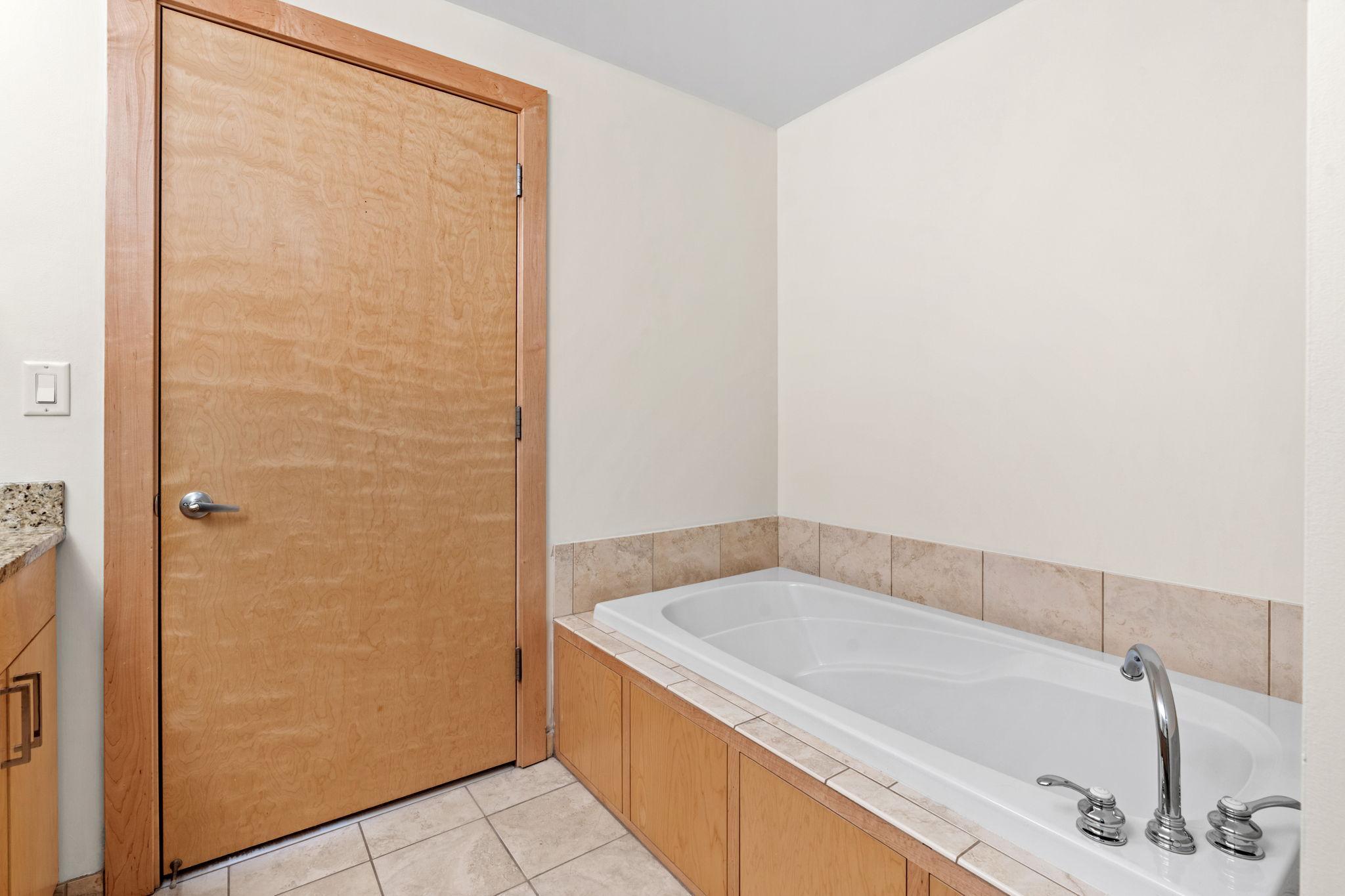 View of Residential at 215 10th Avenue #207, Minneapolis MN 55415, Minneapolis (23 of 46) - Mike Wilen | Minnesota Team Real Estate