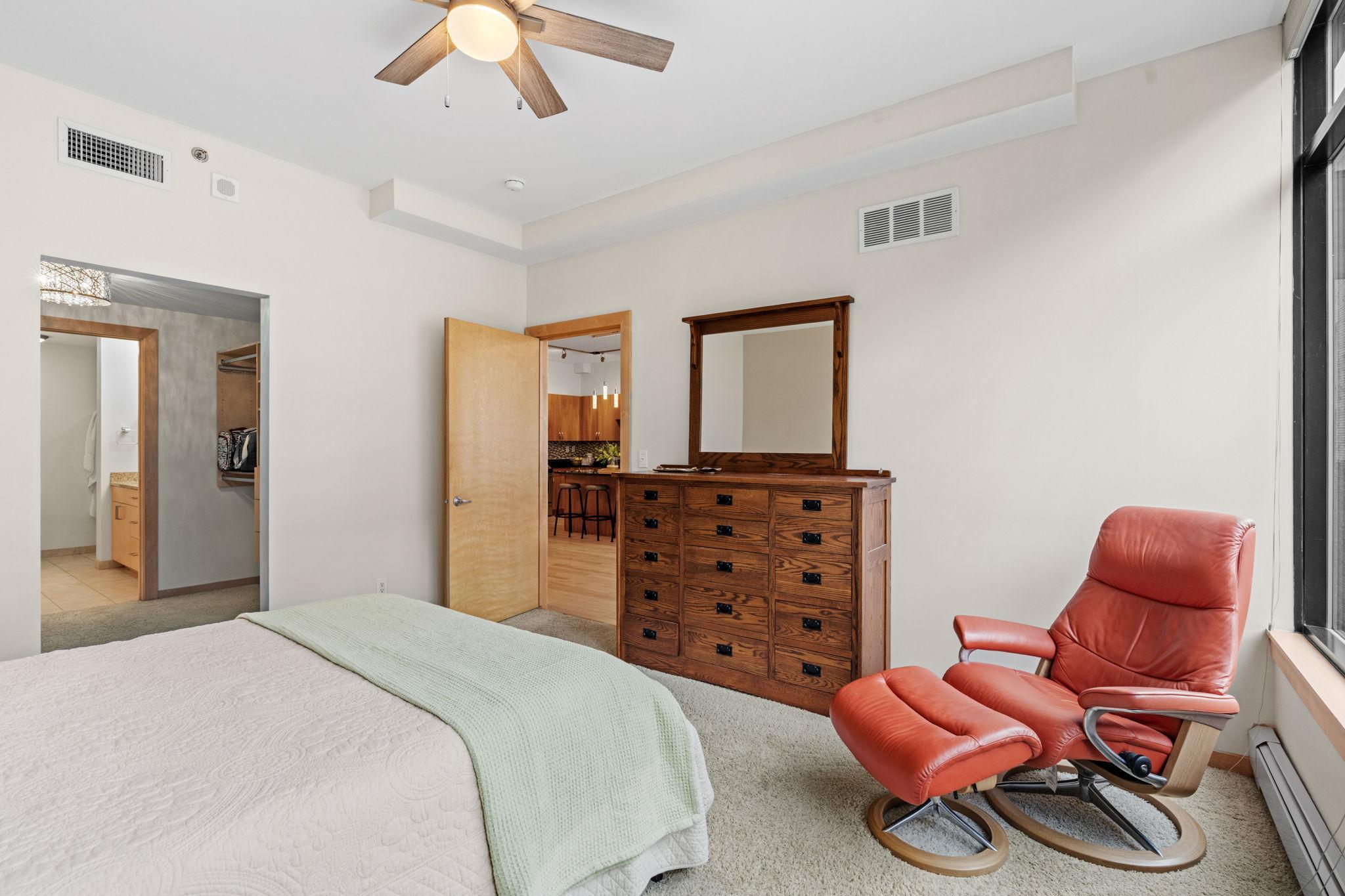 View of Residential at 215 10th Avenue #207, Minneapolis MN 55415, Minneapolis (17 of 46) - Mike Wilen | Minnesota Team Real Estate