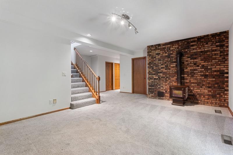 View of Residential at 1948 Crown Point Drive, Mendota Heights MN 55118, Mendota Heights (15 of 32) - Mike Wilen | Minnesota Team Real Estate