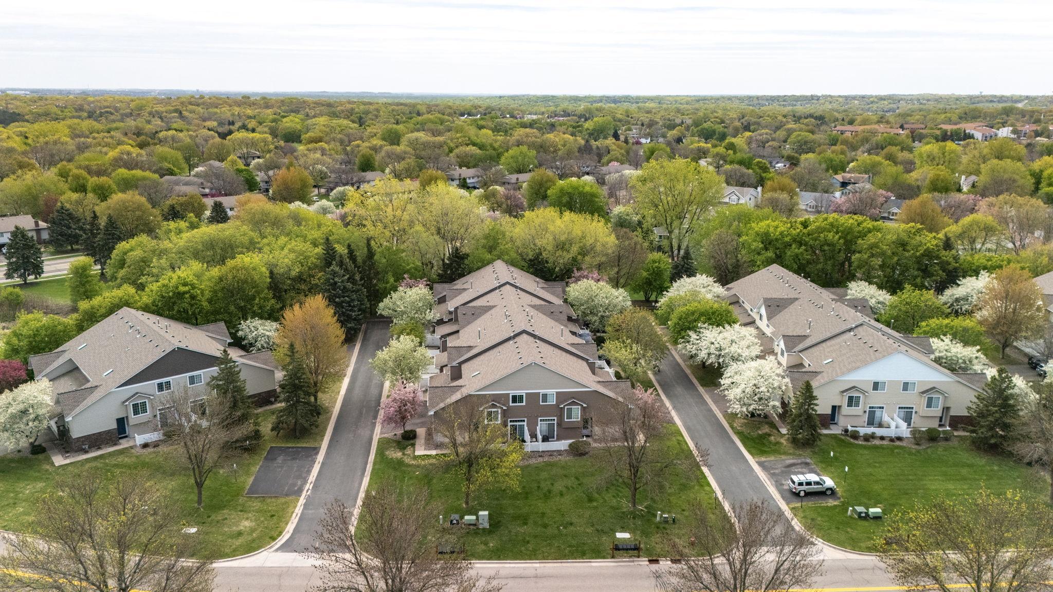 View of Residential at 14075 Plymouth Avenue #92, Burnsville MN 55337, Burnsville (25 of 27) - Mike Wilen | Minnesota Team Real Estate