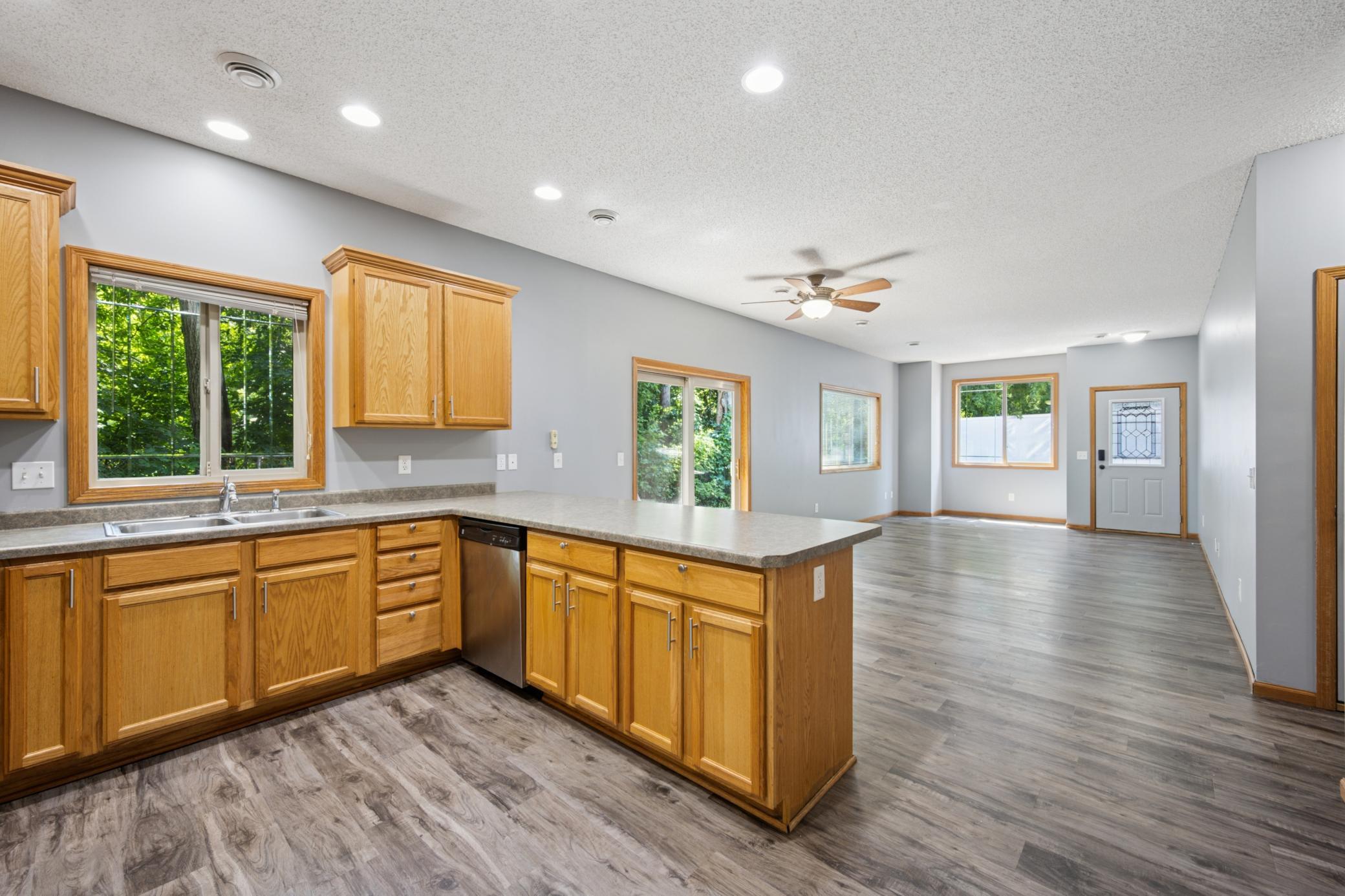 View of Residential Income at 914 1/2 3rd Avenue, Buffalo MN 55313, Buffalo (8 of 16) - Mike Wilen | Minnesota Team Real Estate