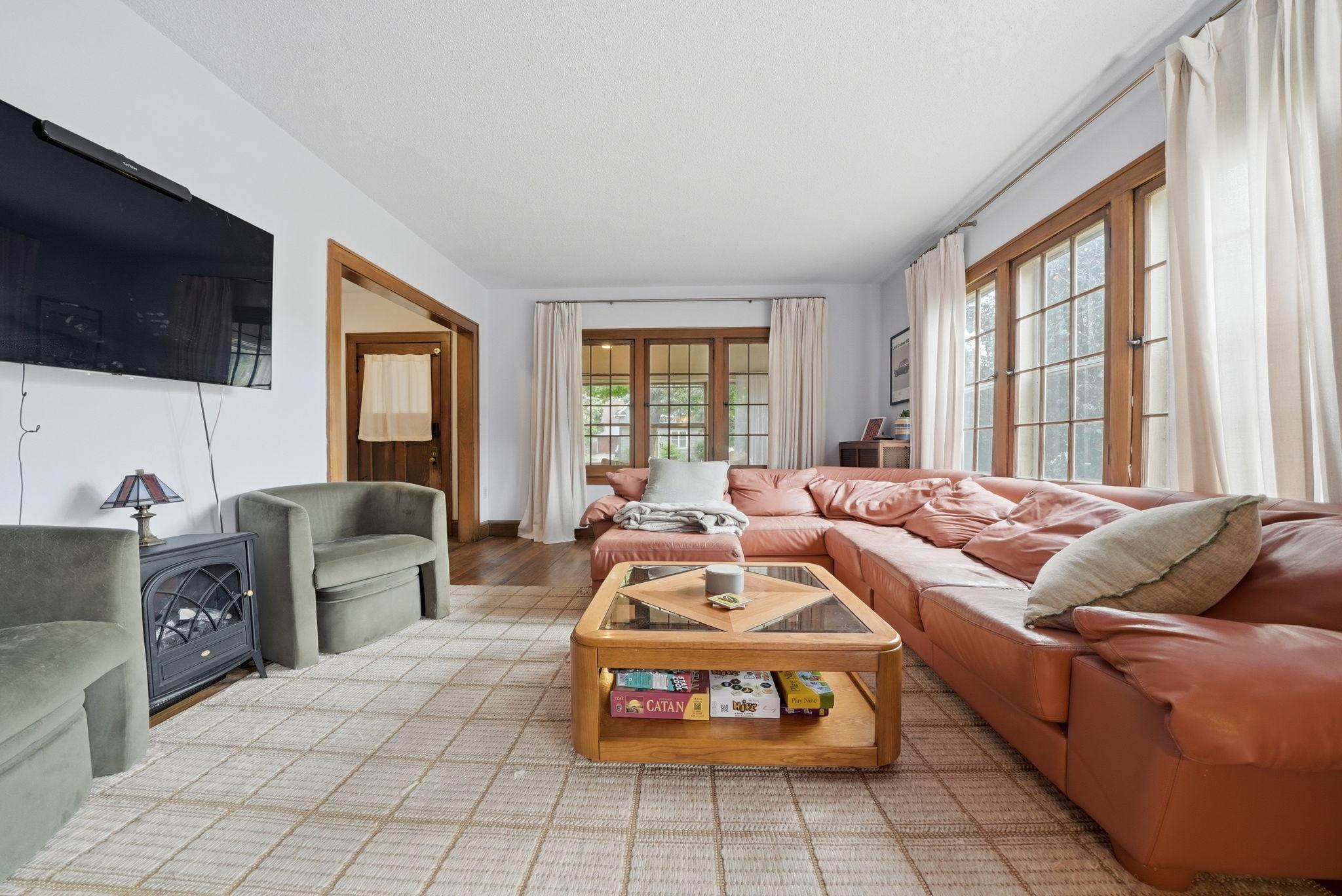 View of Residential Income at 1900 Buchanan Street, Minneapolis MN 55418, Minneapolis (3 of 37) - Mike Wilen | Minnesota Team Real Estate