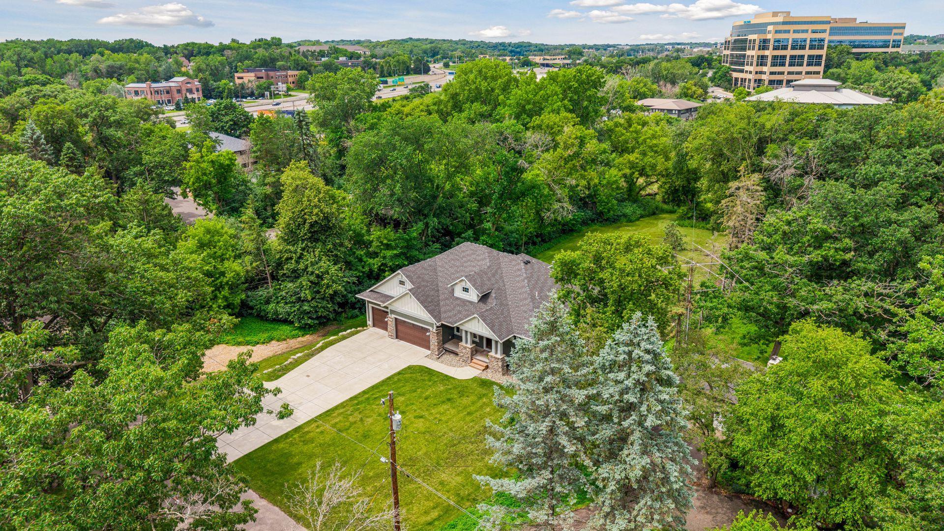 View of Residential at 19 Westwood Road, Minnetonka MN 55305, Minnetonka (11 of 52) - Mike Wilen | Minnesota Team Real Estate
