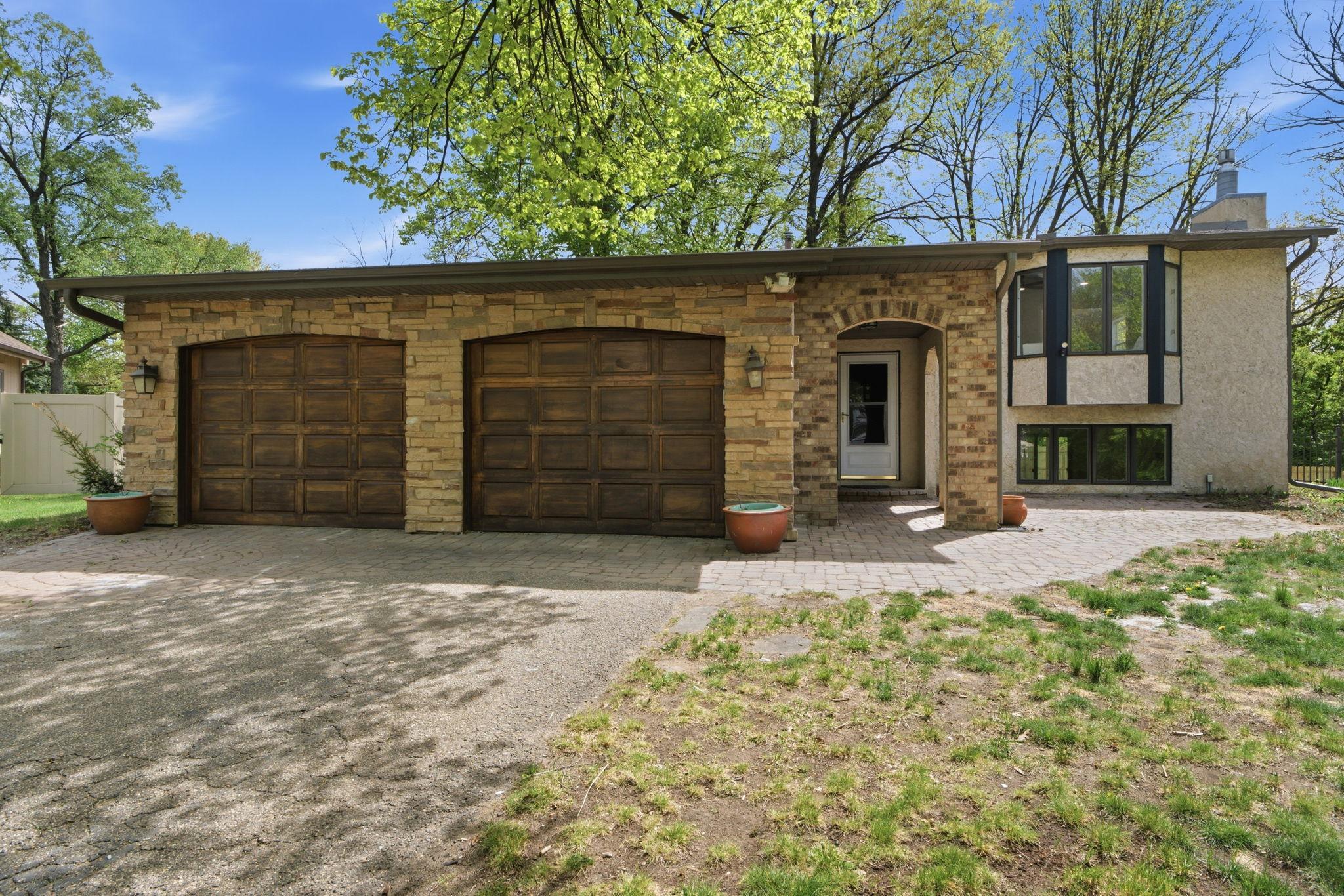View of Residential at 805 Lacota Lane, Burnsville MN 55337, Burnsville - Mike Wilen | Minnesota Team Real Estate