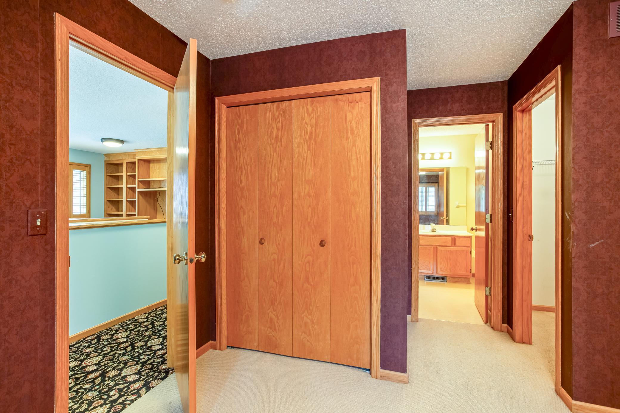 View of Residential at 1043 Lovell Lane, Roseville MN 55113, Roseville (16 of 30) - Mike Wilen | Minnesota Team Real Estate