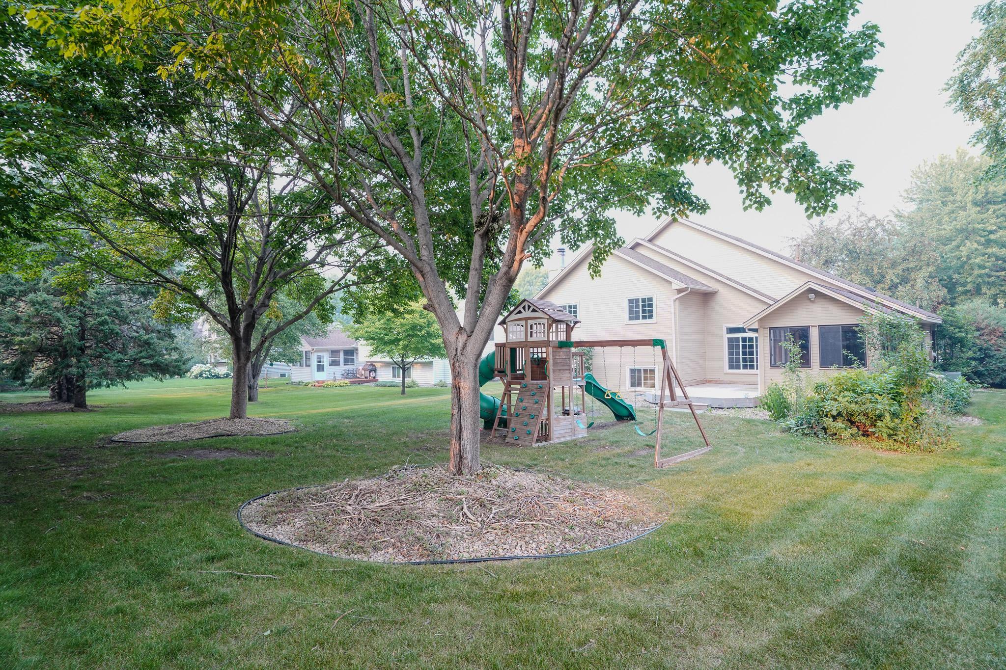 View of Residential at 9023 Nantwick Ridge, Brooklyn Park MN 55443, Brooklyn Park (26 of 27) - Mike Wilen | Minnesota Team Real Estate