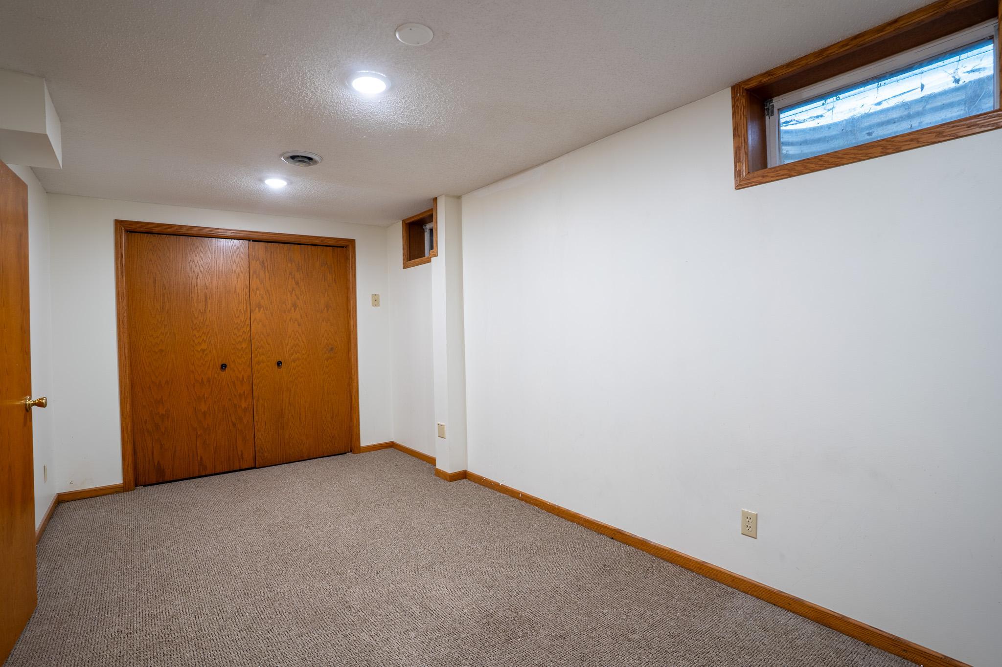 View of Residential at 9023 Nantwick Ridge, Brooklyn Park MN 55443, Brooklyn Park (20 of 27) - Mike Wilen | Minnesota Team Real Estate