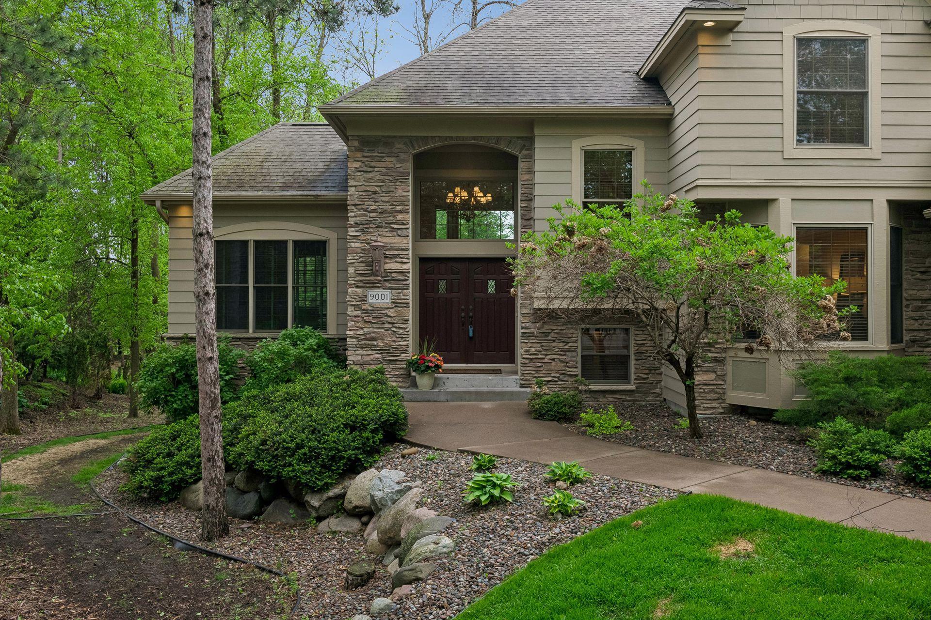 View of Residential at 9001 Springwood Drive, Woodbury MN 55125, Woodbury (5 of 78) - Mike Wilen | Minnesota Team Real Estate