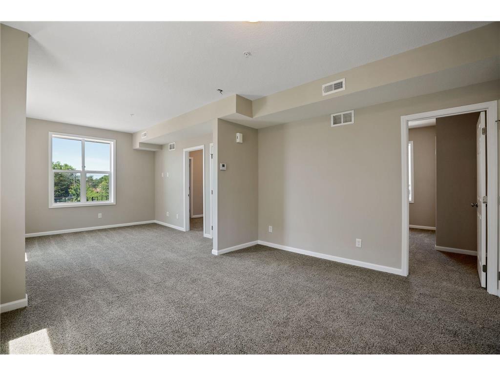 View of Residential Income at 2050 Broadway Avenue, Minneapolis MN 55411, Minneapolis (20 of 40) - Mike Wilen | Minnesota Team Real Estate