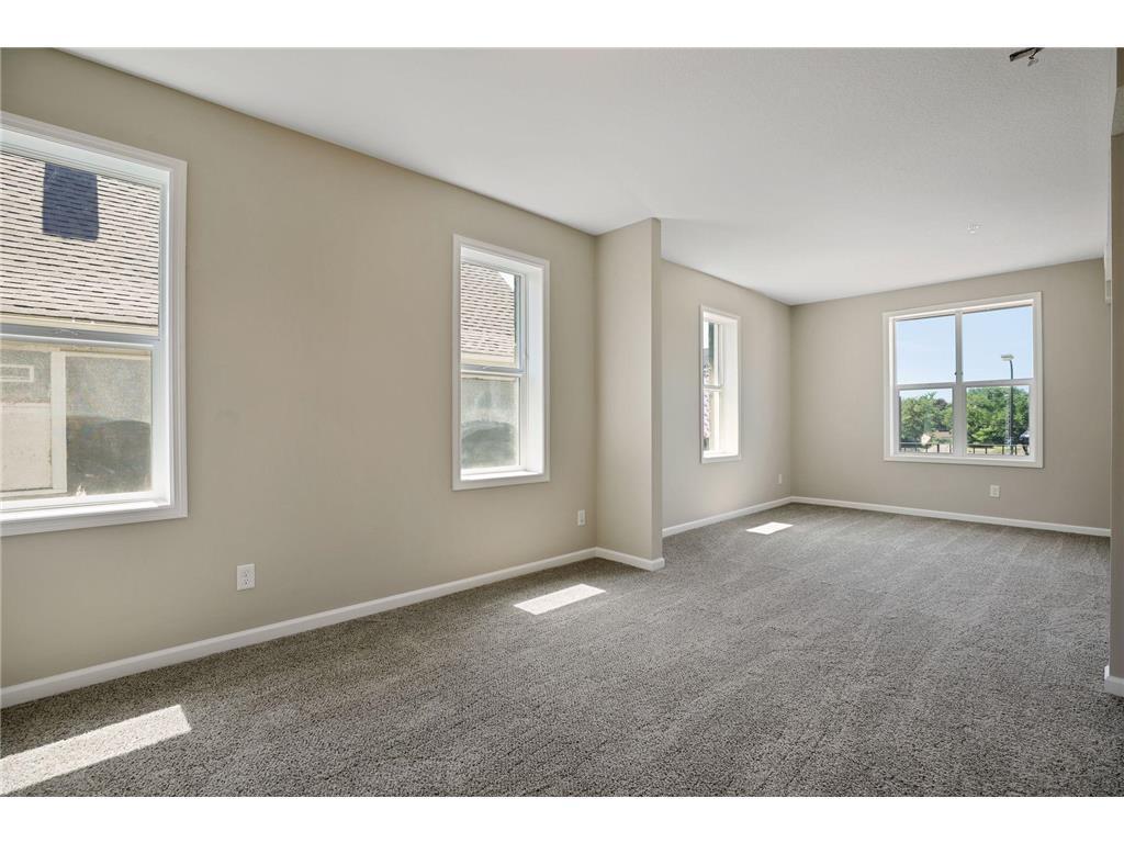 View of Residential Income at 2050 Broadway Avenue, Minneapolis MN 55411, Minneapolis (19 of 40) - Mike Wilen | Minnesota Team Real Estate