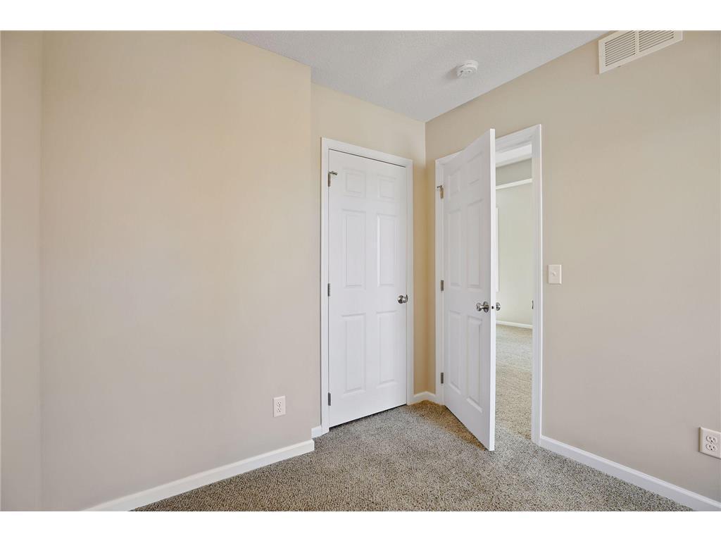 View of Residential Income at 2050 Broadway Avenue, Minneapolis MN 55411, Minneapolis (12 of 40) - Mike Wilen | Minnesota Team Real Estate