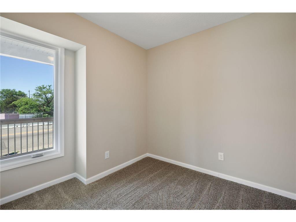 View of Residential Income at 2050 Broadway Avenue, Minneapolis MN 55411, Minneapolis (11 of 40) - Mike Wilen | Minnesota Team Real Estate