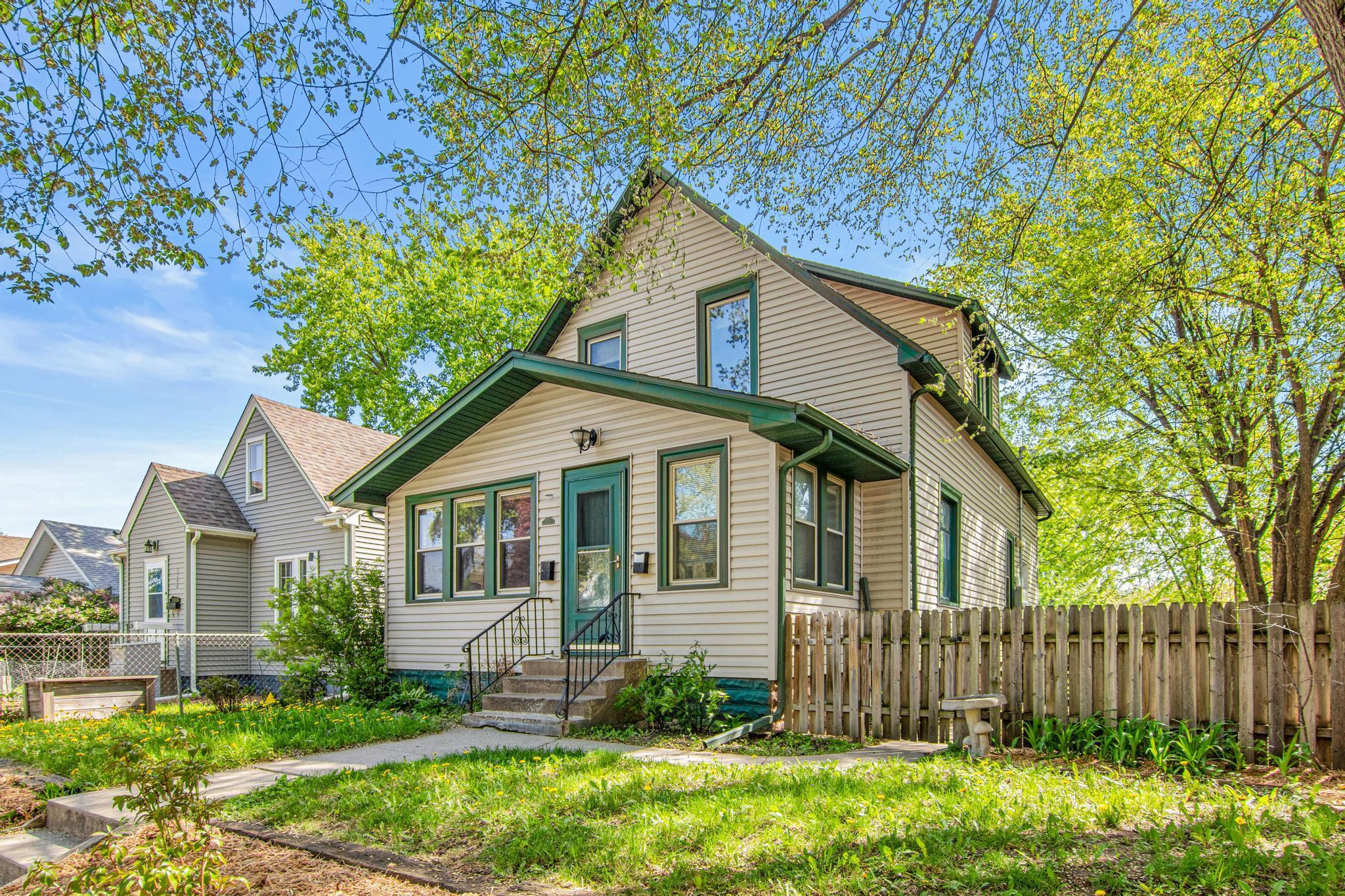 View of Residential Income at 3236 James Avenue, Minneapolis MN 55412, Minneapolis (30 of 38) - Mike Wilen | Minnesota Team Real Estate