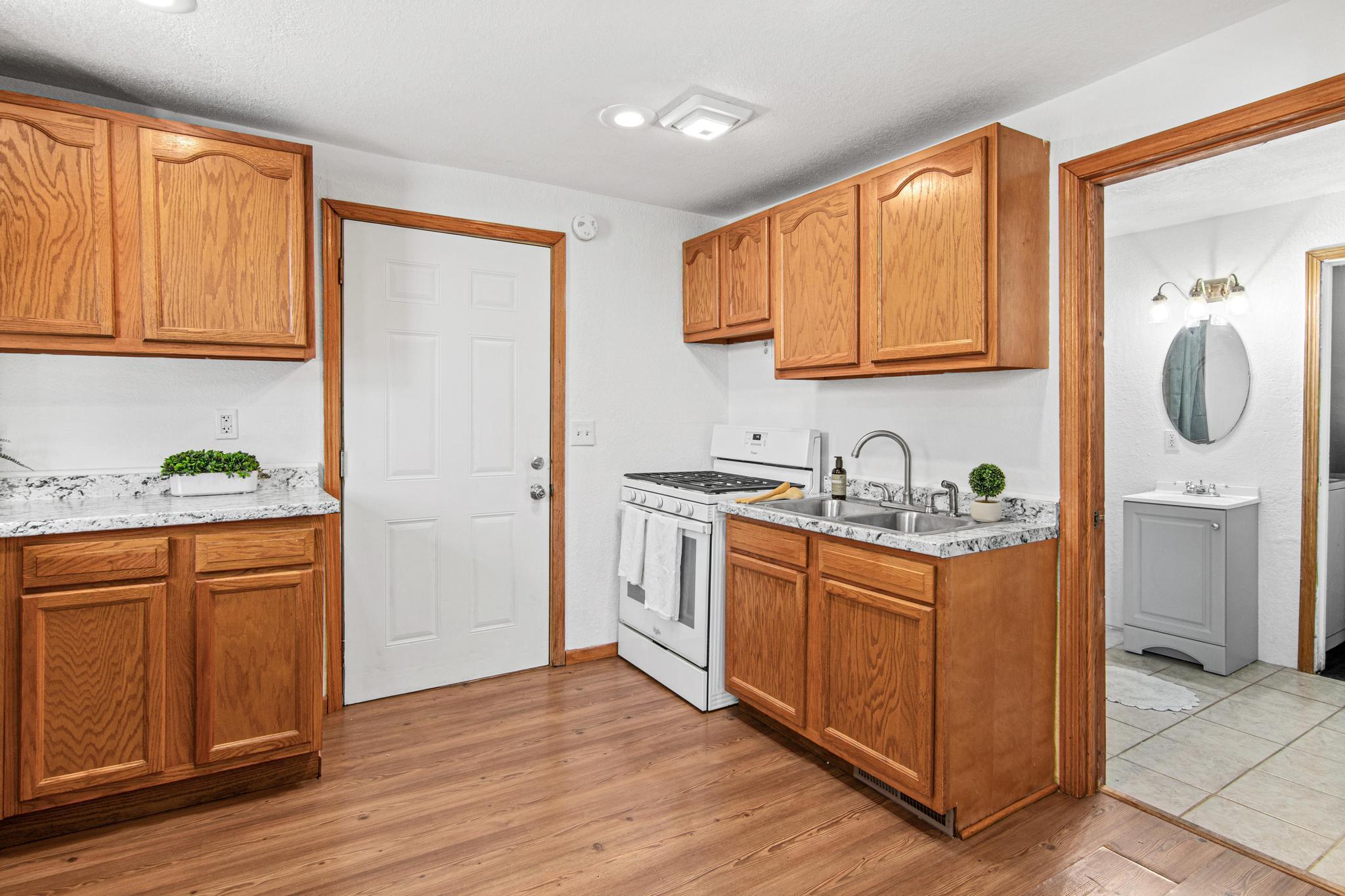 View of Residential Income at 3236 James Avenue, Minneapolis MN 55412, Minneapolis (23 of 38) - Mike Wilen | Minnesota Team Real Estate