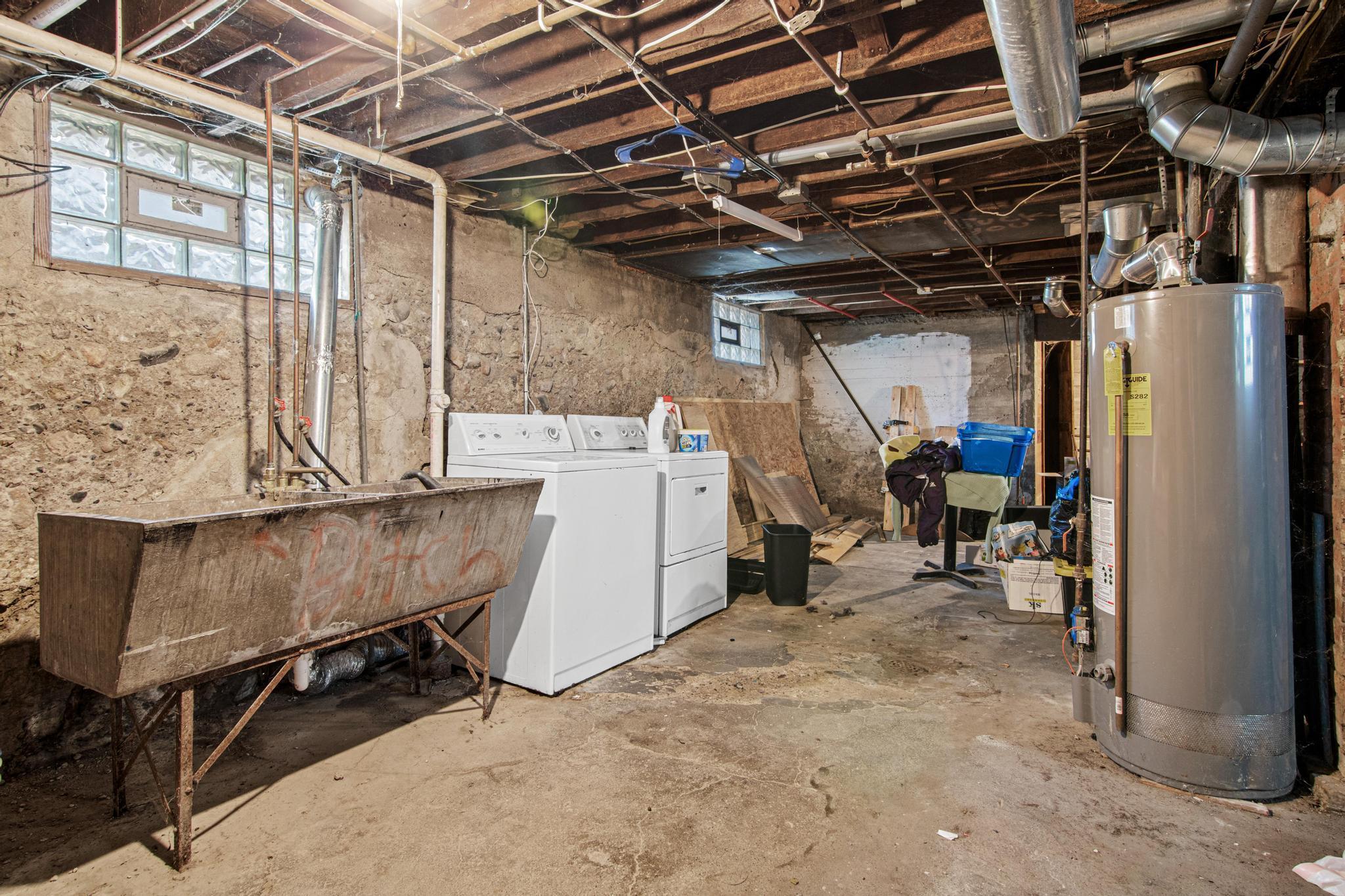View of Residential Income at 3236 James Avenue, Minneapolis MN 55412, Minneapolis (36 of 38) - Mike Wilen | Minnesota Team Real Estate