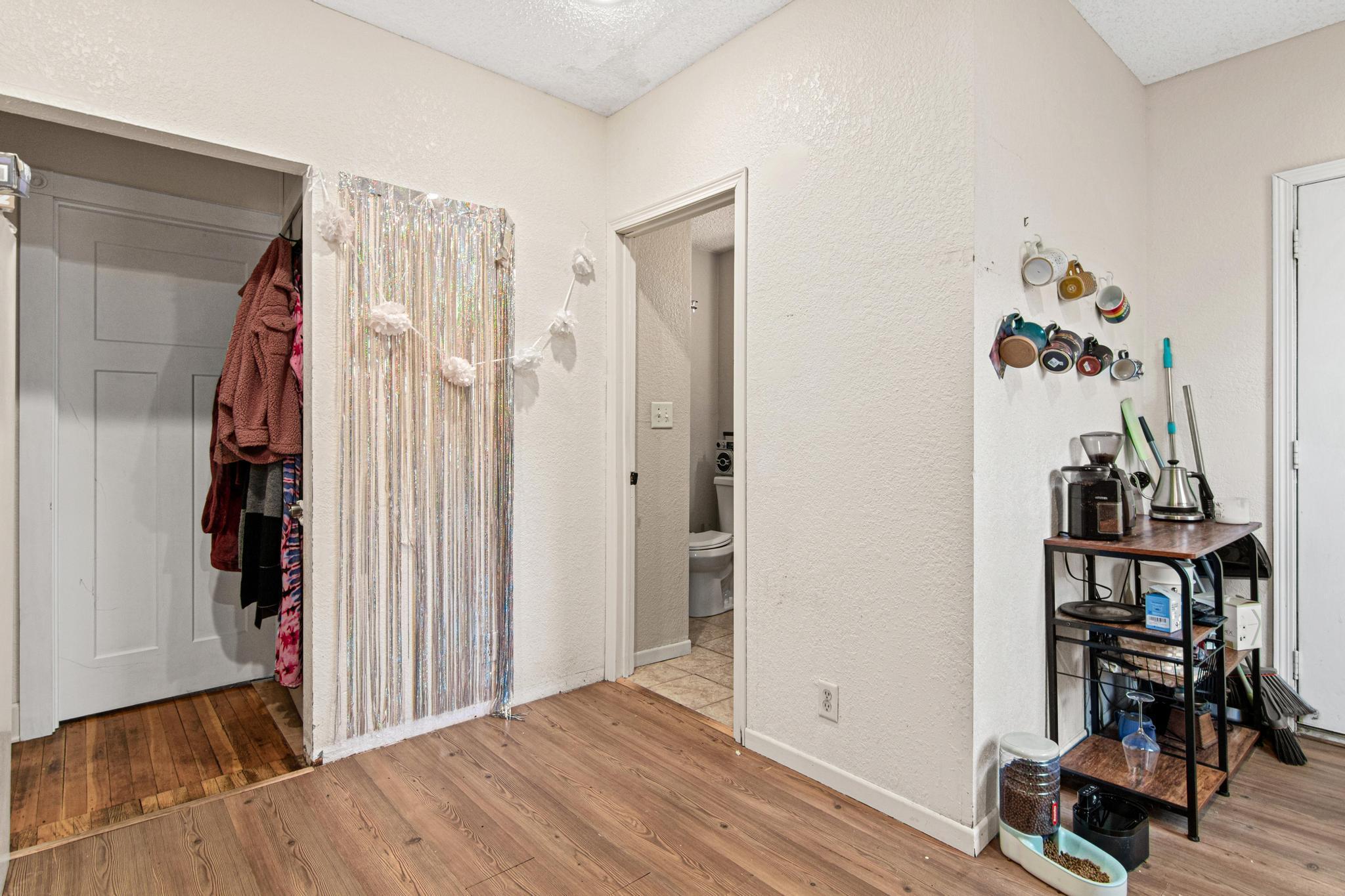 View of Residential Income at 3236 James Avenue, Minneapolis MN 55412, Minneapolis (9 of 38) - Mike Wilen | Minnesota Team Real Estate